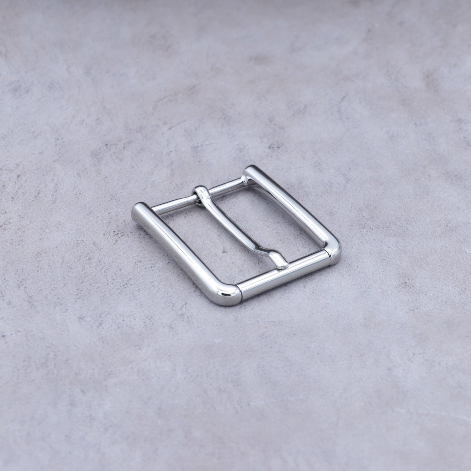 12235】イタリア製 バックル 40mm幅 ベルト用 尾錠 スクエア型