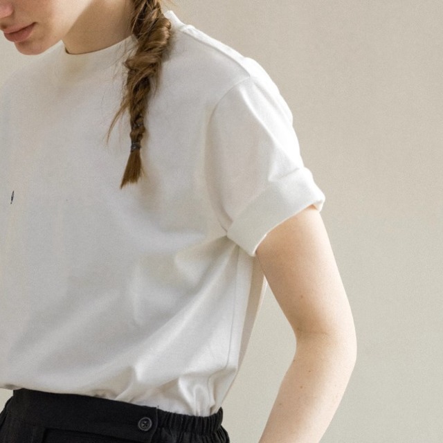 ワンポイントクルーネックTシャツ