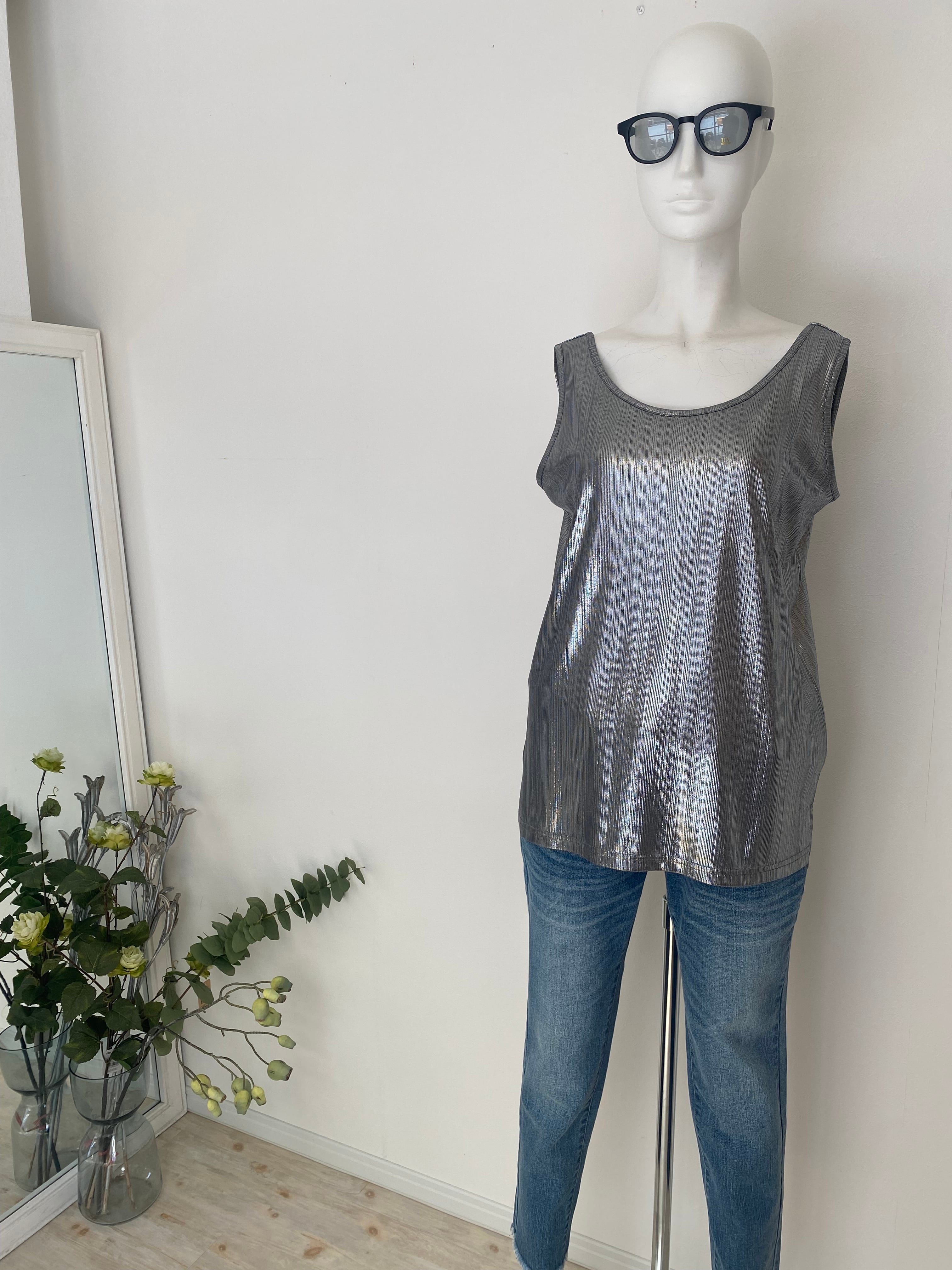 新品❤︎1er Arrondissement メタリックノースリーブタンク メタルライクミラノリブタンク】｜1er Arrondissement（プルミエ
