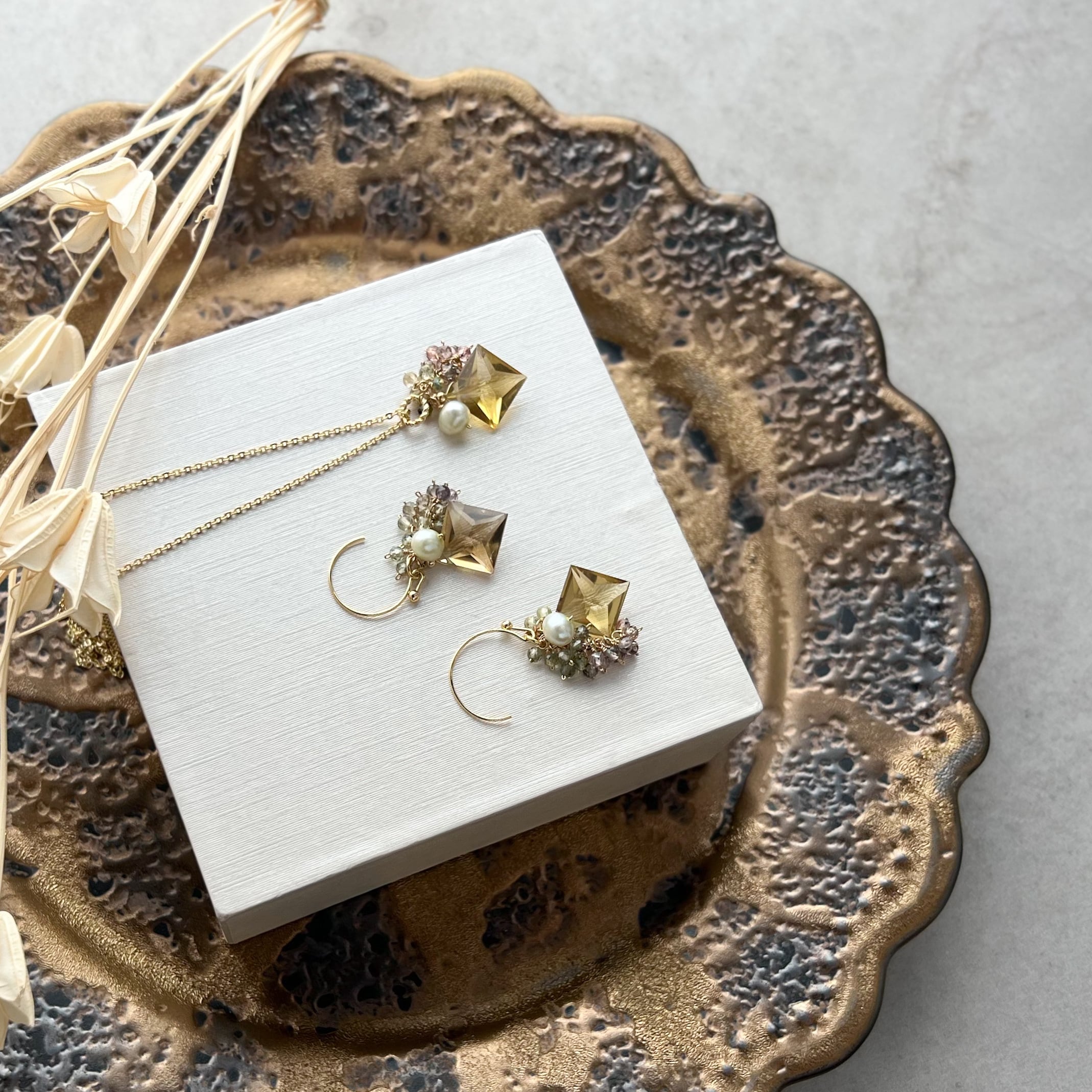 スピネル パープルグラデーション 14kgf 天然石ピアス/イヤリング