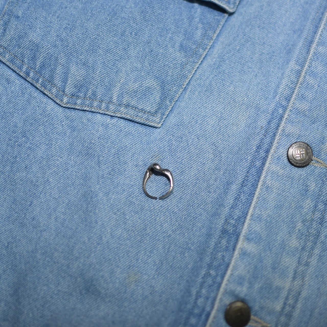 Columbia "TOUGH MOTHER JEANS" wide silhouette denim tracker jacket