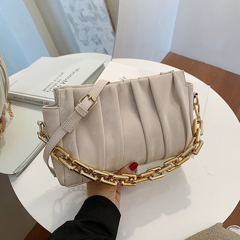 フレンチニッチデザインバッグ女性2020新しいトレンディなファッションワンショルダー脇の下バッグネット赤ワイルドフォールドクラウドバッグ Tiancai_Wing_Bag5533912