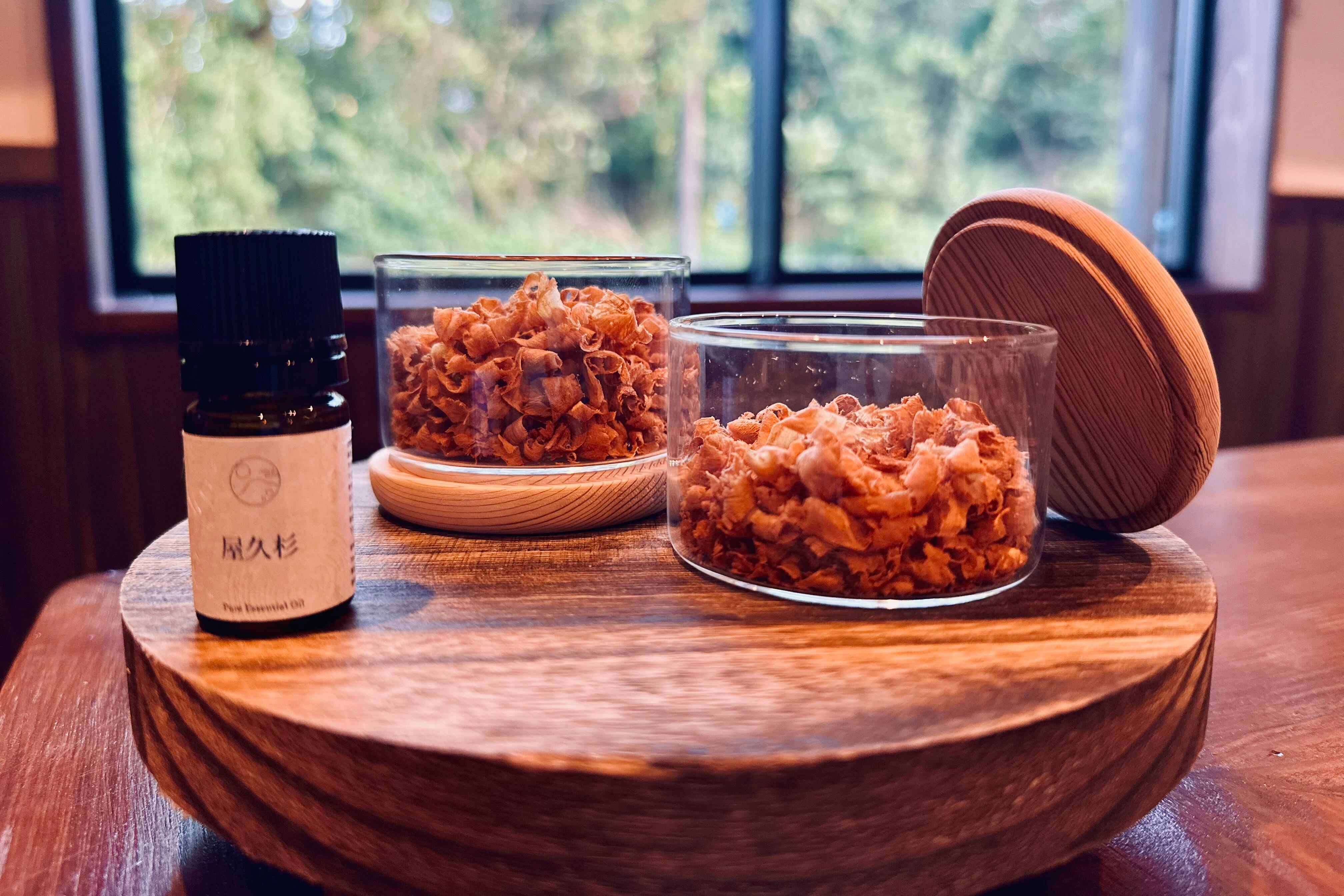 屋久杉・アロマディフューザー（屋久杉フタ）/ Yakusugi Aroma
