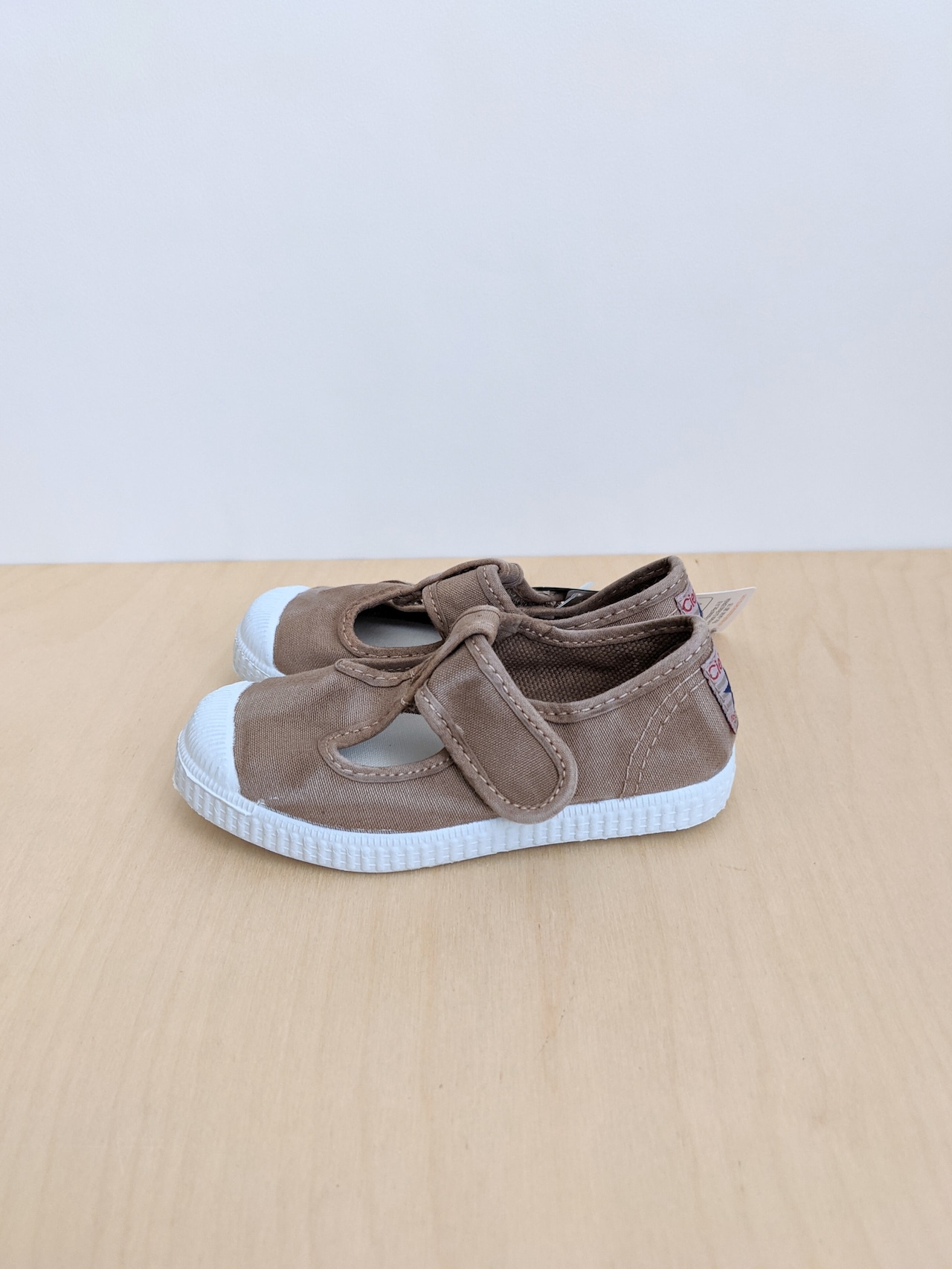 T-Strap Deck Shoes (むら染めBeige)  / Cienta