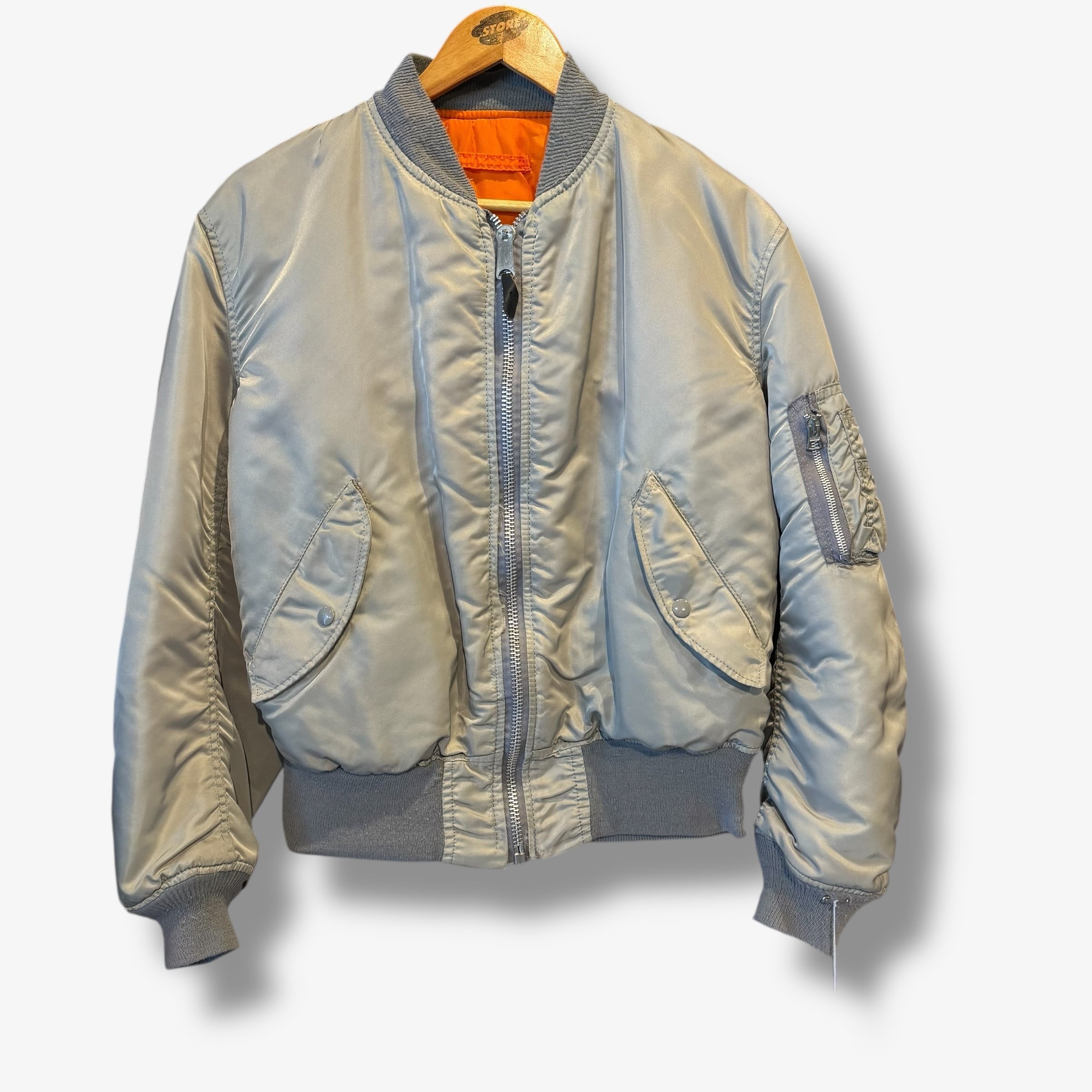 【美品】ALPHAアルファMA-1 フライトジャケット Mシルバー M】Alpha Ma-1 col Silver Gray アルファ フライトジャケット | STORE