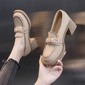 【送料無料】 パンプス 2色 革靴 靴 シューズ ゴツゴツ チャンキーヒール ハイヒール 丸トゥ ねじれ ツイスト PU エレガント 可愛い 大人可愛い きれいめ シンプル カジュアル シック コンサバ 華やか 大人 上品 おしゃれ 主役級 こなれ感 高級感 無地 秋 お呼ばれ レディース 女性用 ママ 20代 30代 40代 デート お出かけ 女子会 休日 お茶会 授業参観 垢抜け デイリーユース 普段使い ファッション コーデ スタイル 楽ちん 歩きやすい 美脚 脚長 定番 スタイルアップ