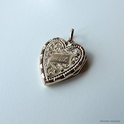 アンティーク 9ctゴールド back and front アカンサス ハート ロケット