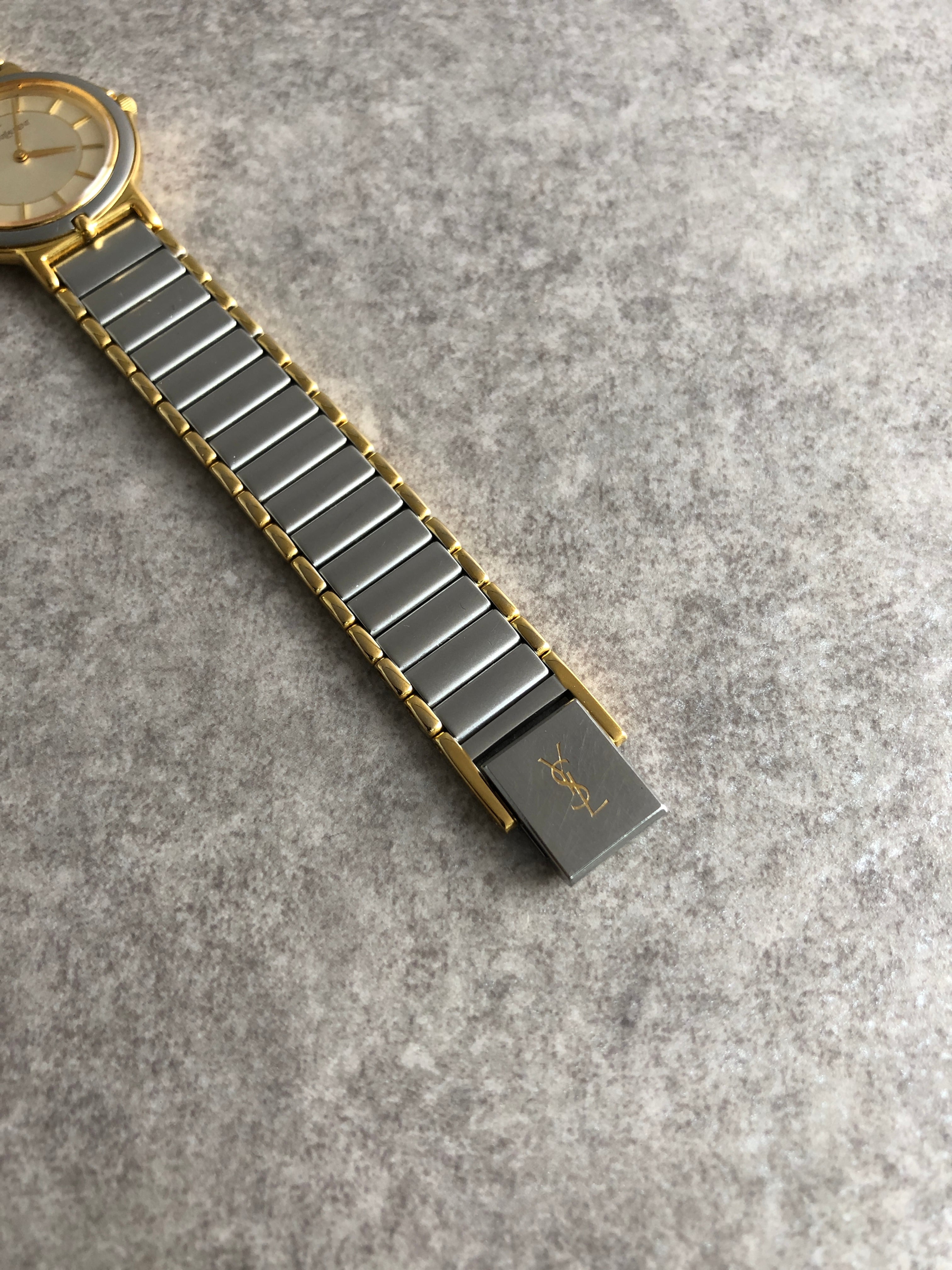 Yves Saint Laurent イヴ・サンローラン 腕時計 シルバー YSL