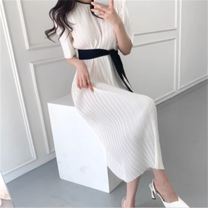 【送料無料】 ワンピース ロングワンピ ロング ミモレ 袖あり 半袖 Uネック ラウンドネック Aライン フレア リボン 薄手生地 エレガント 可愛い 大人可愛い きれいめ シンプル カジュアル シック コンサバ 華やか 大人 上品 おしゃれ お洒落 レトロ こなれ感 高見え 高級感 ラフ 無地 夏 20代 30代 40代 レディース 女性 ママ服 お出かけ 女子会 お呼ばれ 休日 授業参観 結婚式 二次会 パーティ 演奏会 着回し オルチャン 韓国系 ファッション プチプラ 着痩せ インスタ映え