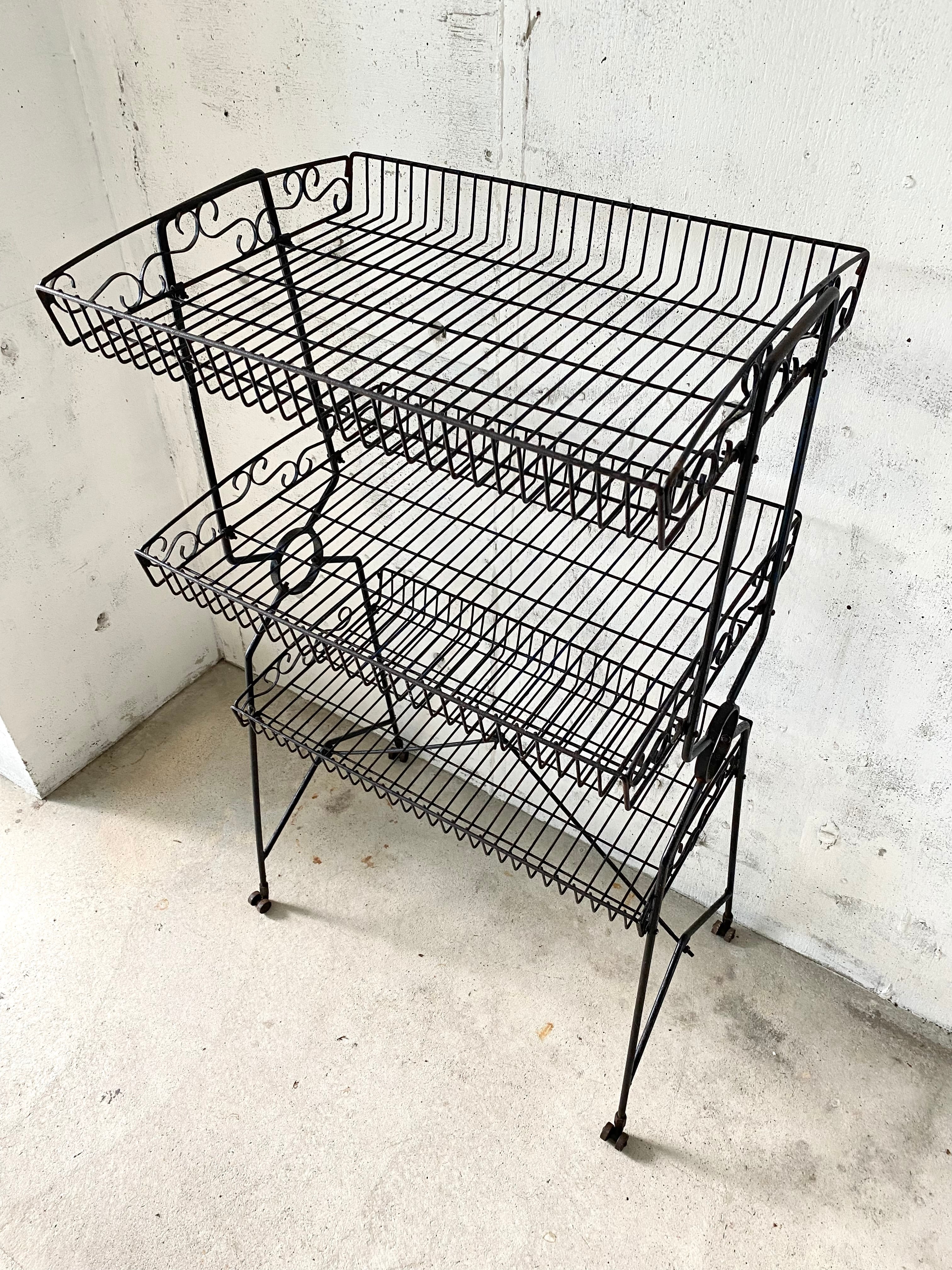 昭和レトロ　ワイヤーラック3段仕様　店舗什器　ガーデニング　雛壇タイプ⑦ 工業系ワイヤーラック3段[古家具] | giraffes craft