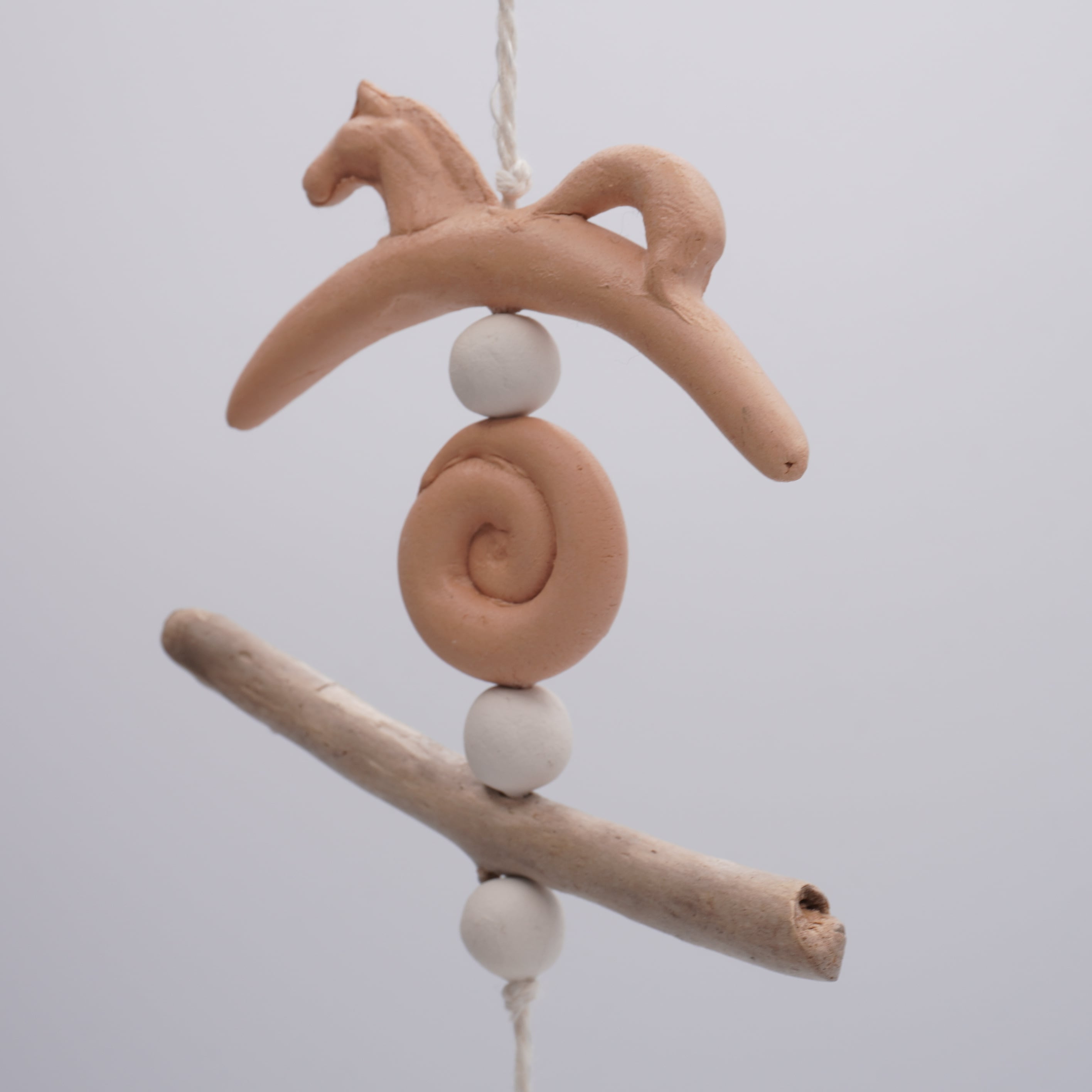 776 リトアニア 陶器の風鈴 緑 | attic