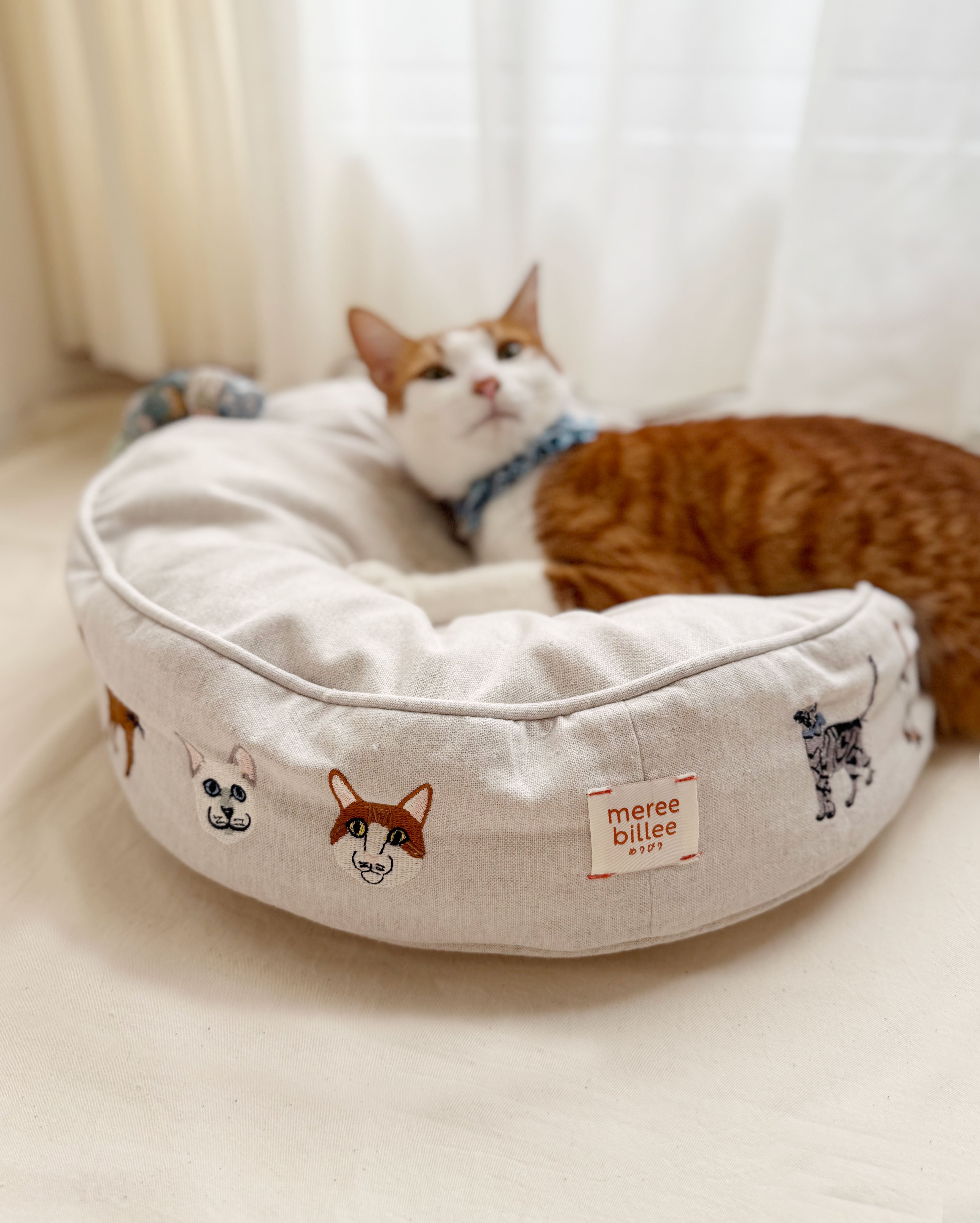 再々入荷】猫用刺繍ラウンドクッション｜柔らかくておしゃれな丸型