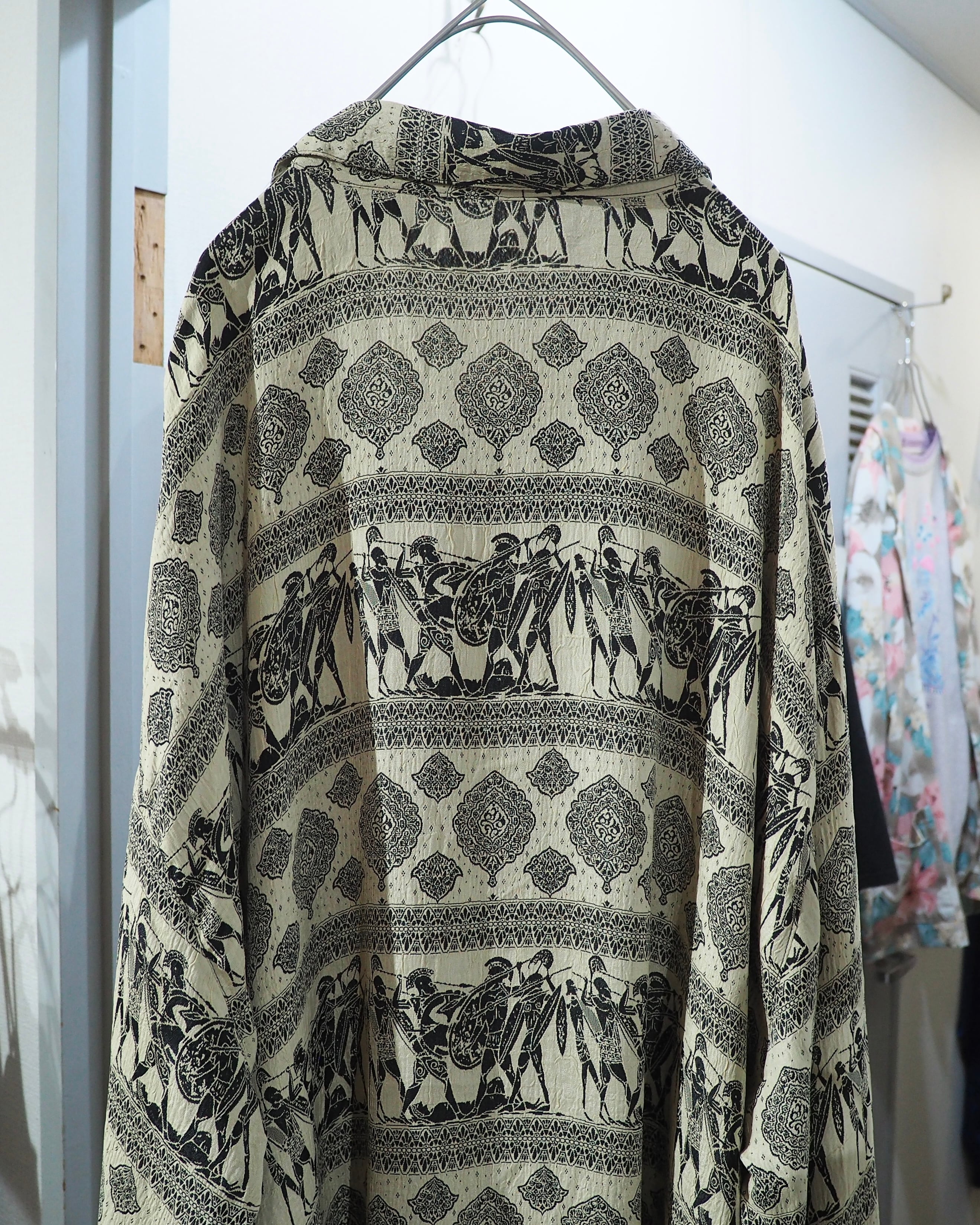 1990s " GOOUCH- Phiz " Soldier × Geometric pattern Embossed vintage Drape loose shirt