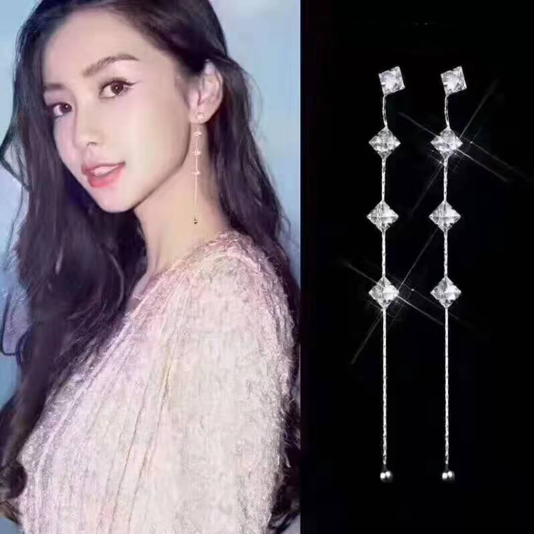 韓国女優着用【韓国プチプラ】ストーンロングピアス | Pay ID