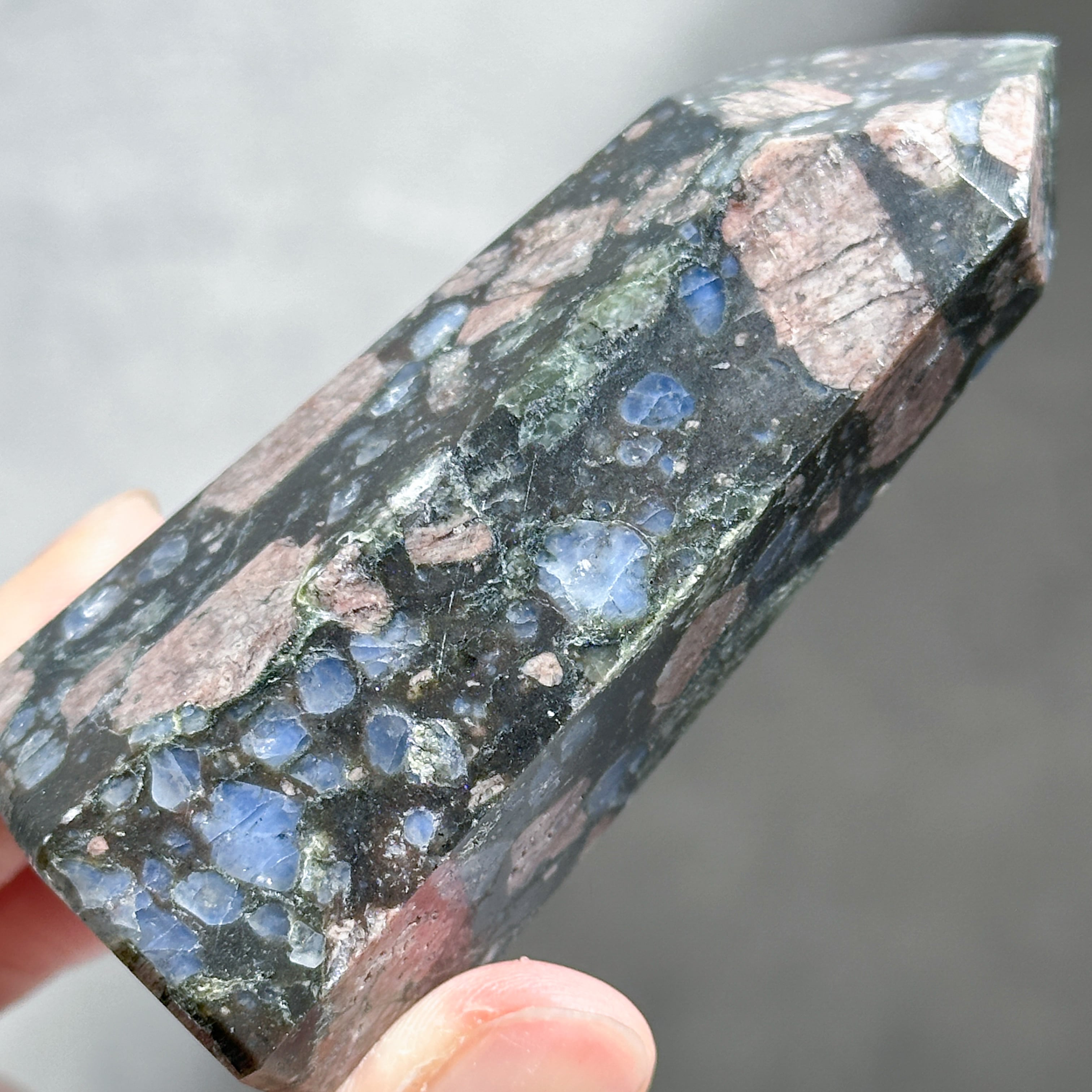 ケセラストーン タワー31◇Que Sera Stone◇天然石・鉱物