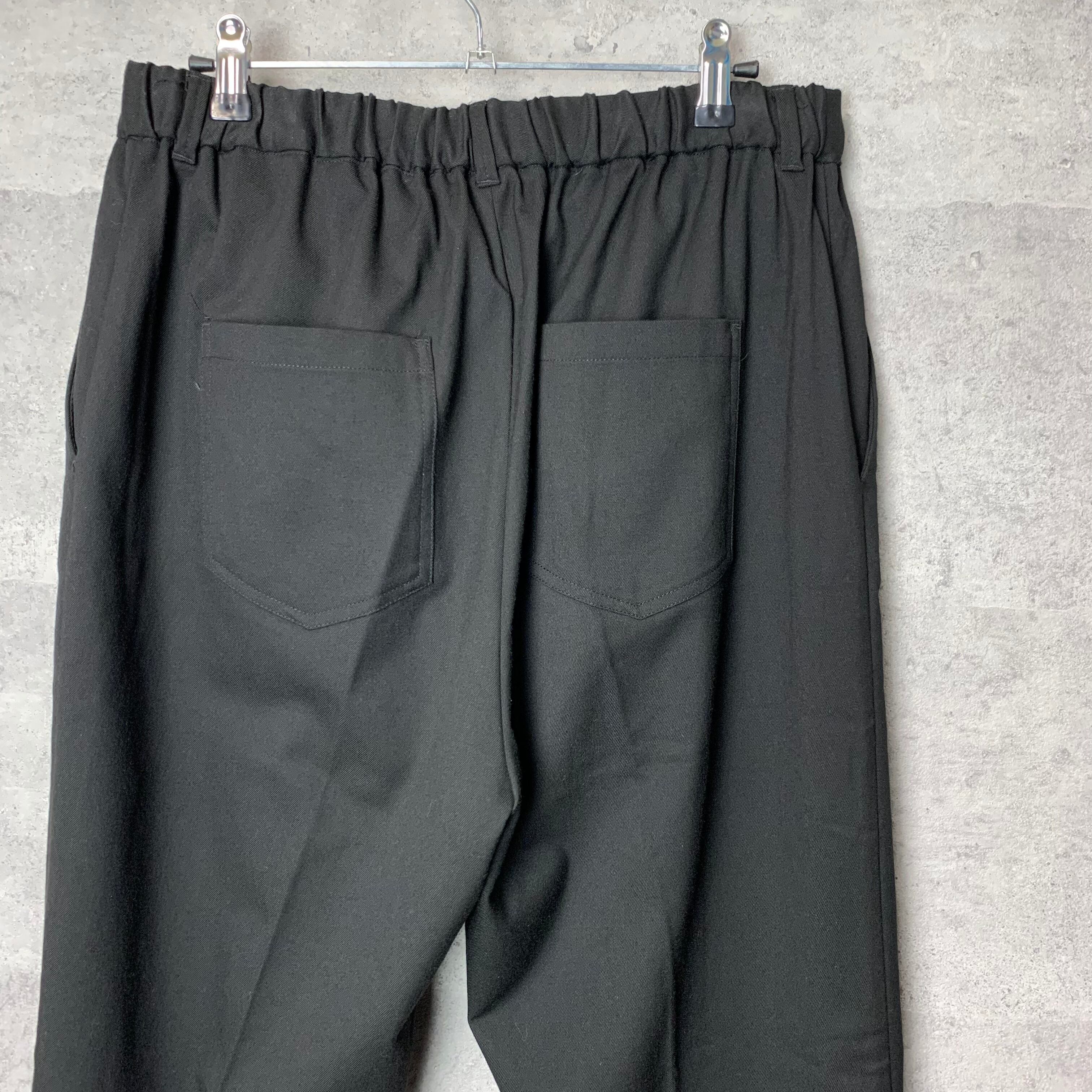アーバンリサーチ テーパード ストレッチ センタープレス パンツ 黒 40 L程度 ■ L01 【USED】