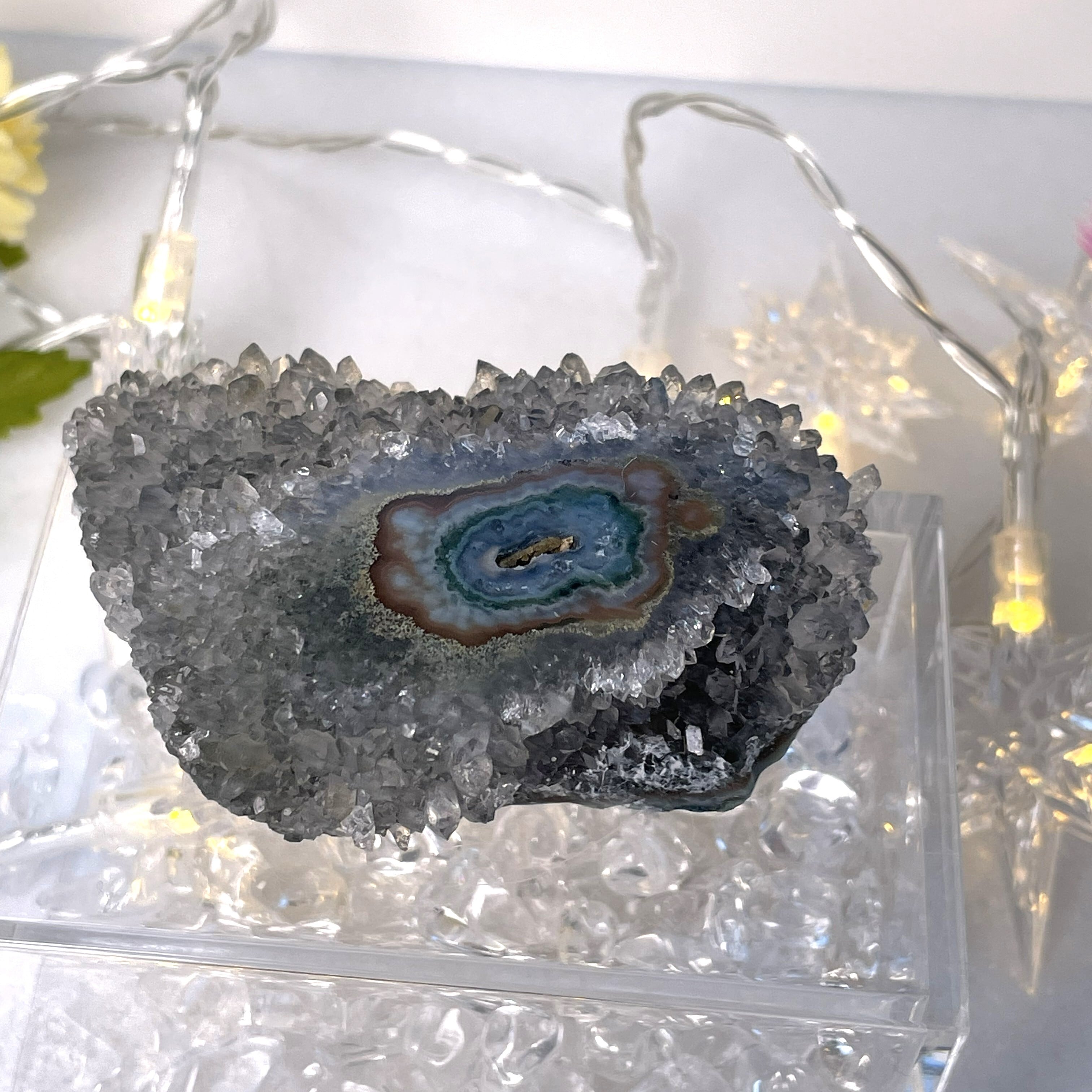 【心と現実を再生する癒しと調和の結晶】プラシオライト（グリーンアメシスト） スタラクタイト　クラスター G3_2