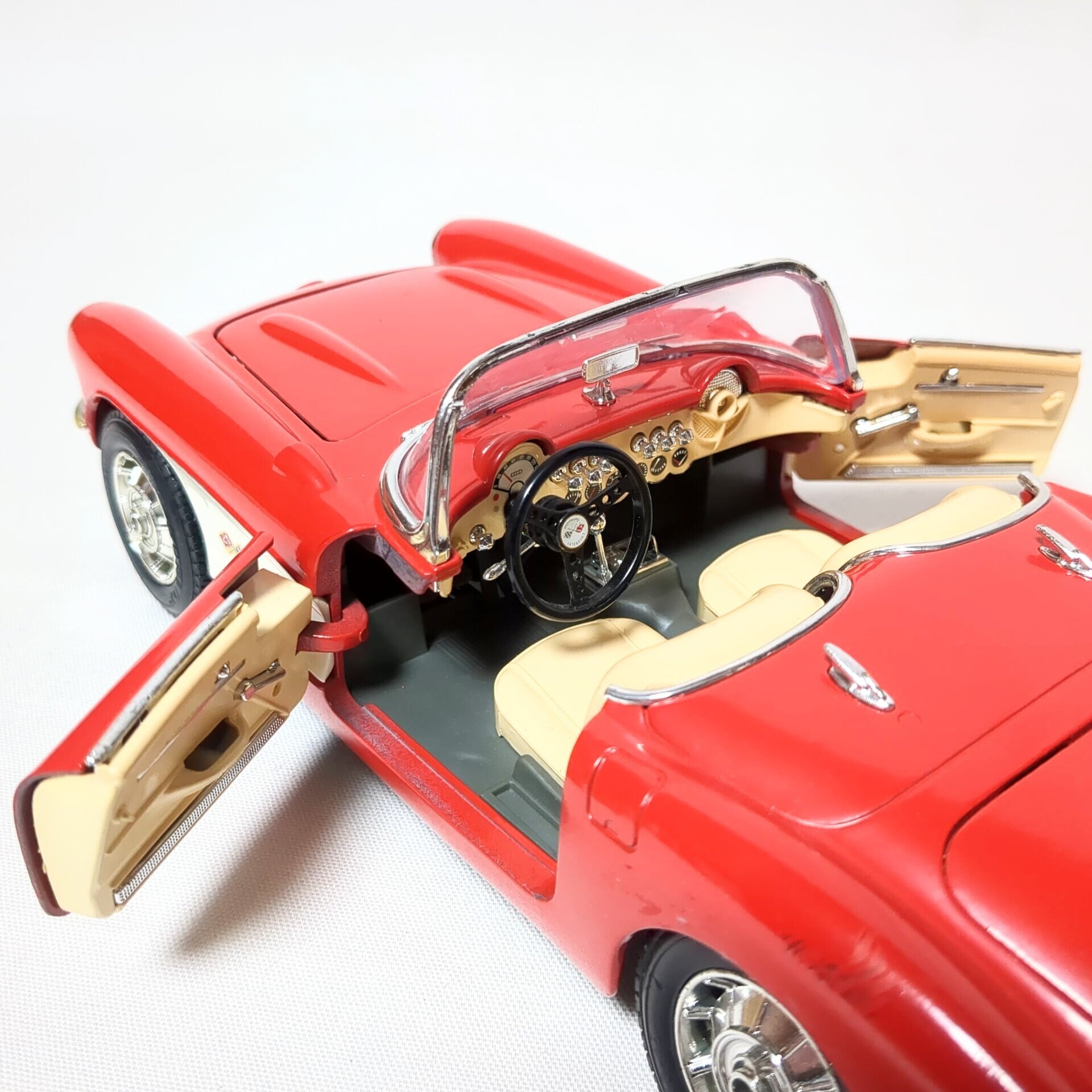 Bburago ブラーゴ 1/18 シボレーコルベット オープンカー | リセルのお店