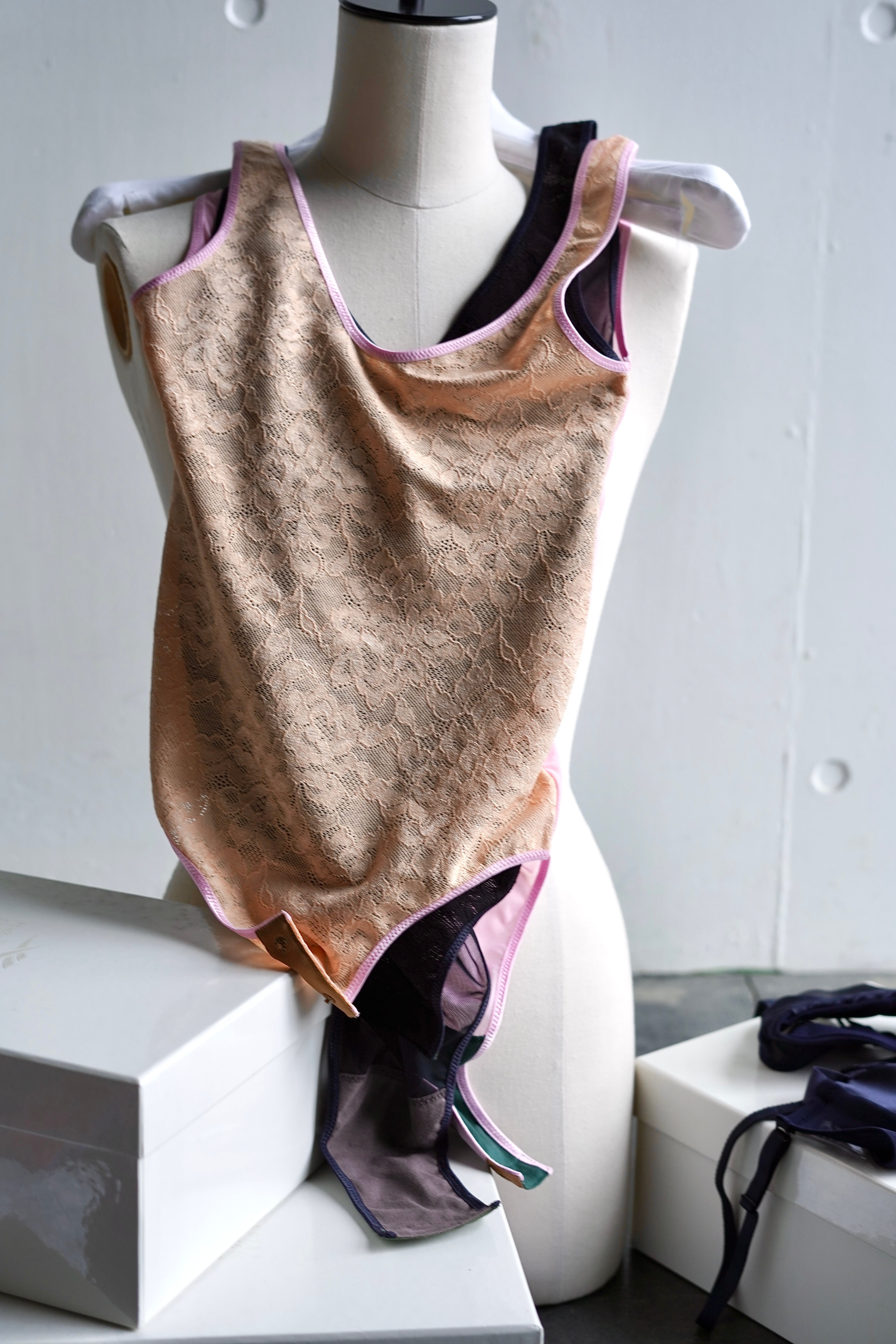 OVERNEATH | JUQUI Online