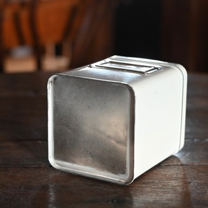 Tin Can / ティン カン【A】〈 缶・小物入れ・収納・店舗什器・アンティーク・ヴィンテージ 〉114347