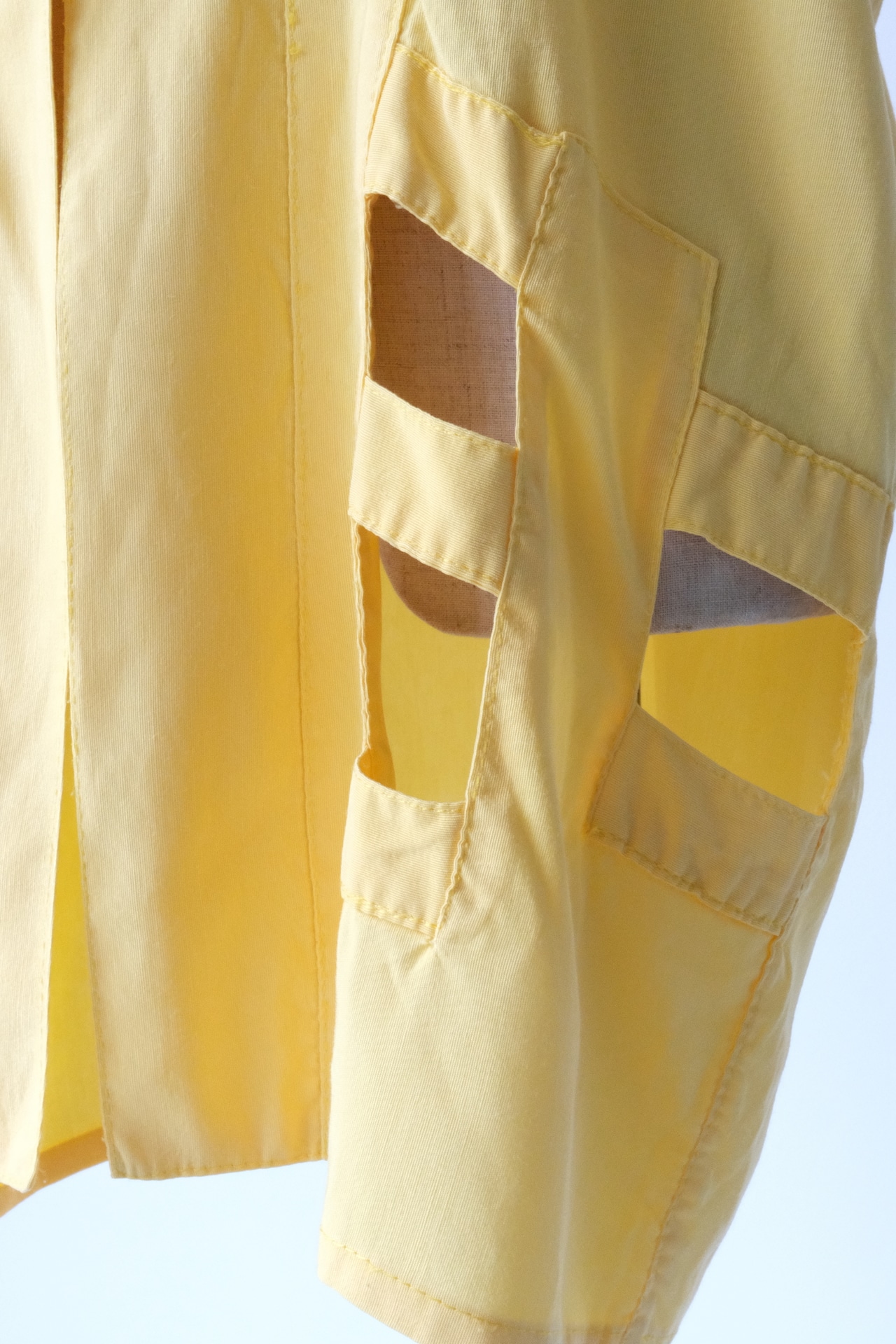 Cut-out yellow tunic Blouse
