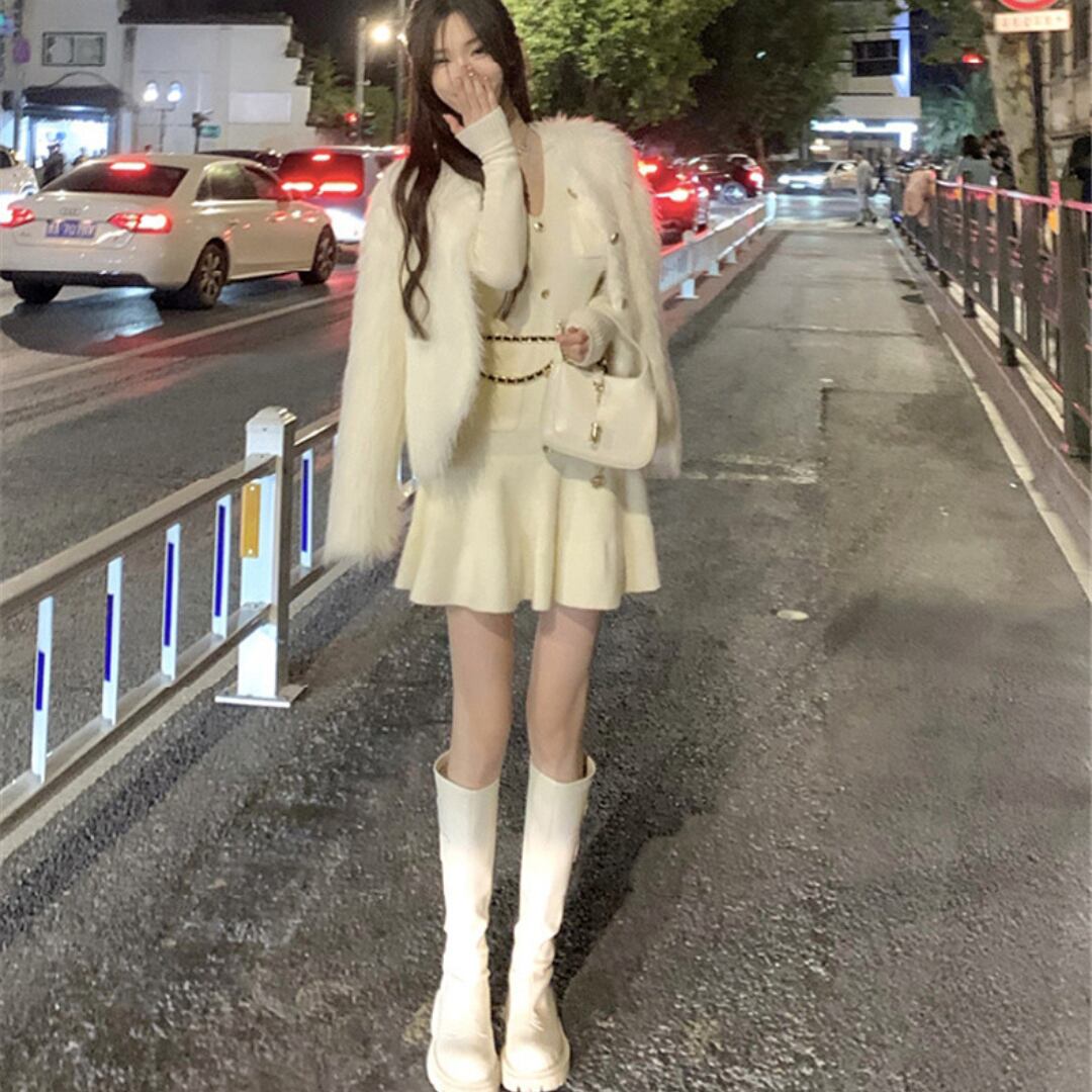 激安大特価!】 未使用 RED VGLENTINO ドットチュール ストレッチ