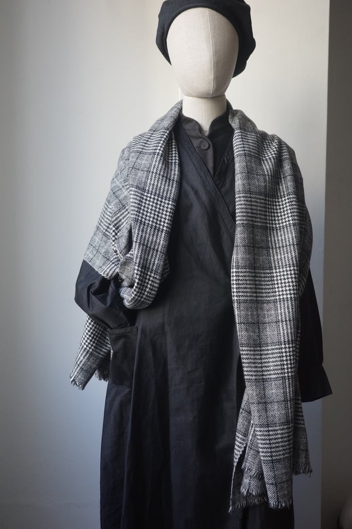 genre ジャンル / STOLE(WHITE×BLACK)