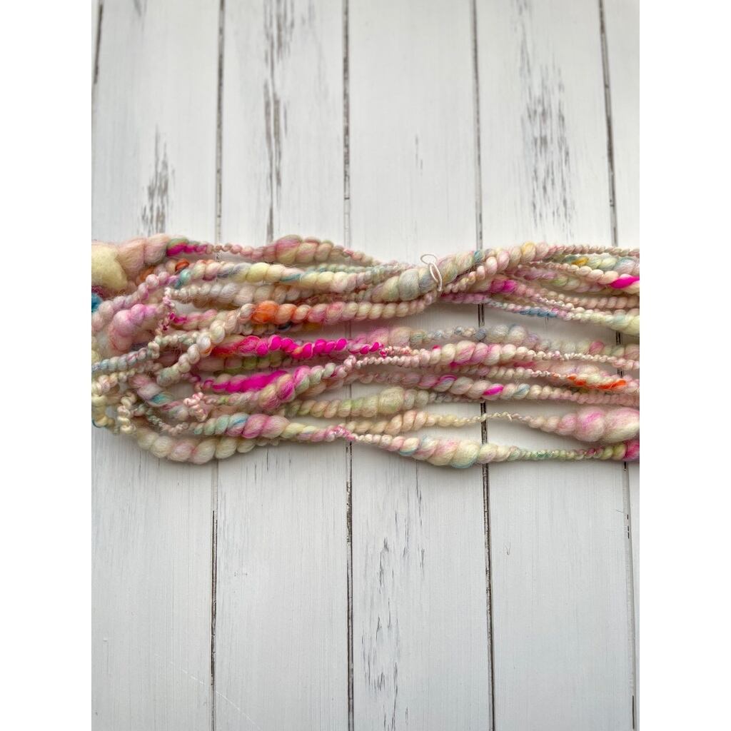 アートヤーン  手紡ぎ糸【22-0105】