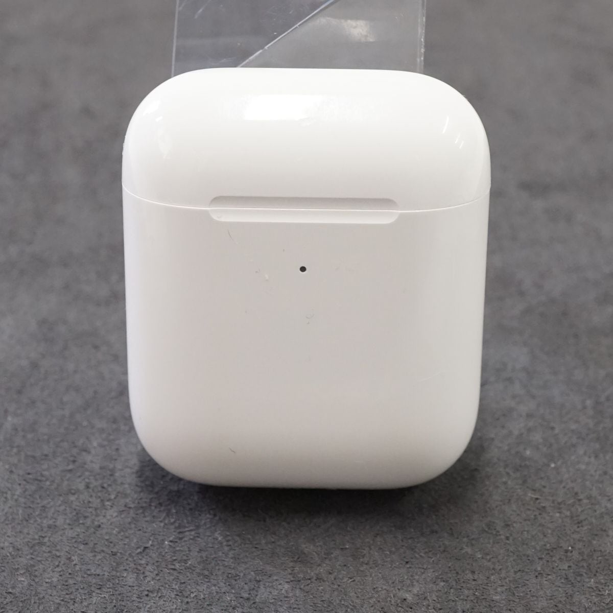 Apple AirPods 第二世代 MRXJ2J/A ワイヤレス充電対応-