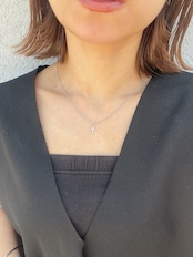 クリスタルクロスネックレス