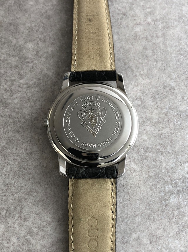 GUCCI グッチ 腕時計 シルバー×ブラック ローマ文字 ステンレススチール 5500Ｍ vintage ヴィンテージ オールド 24mgta