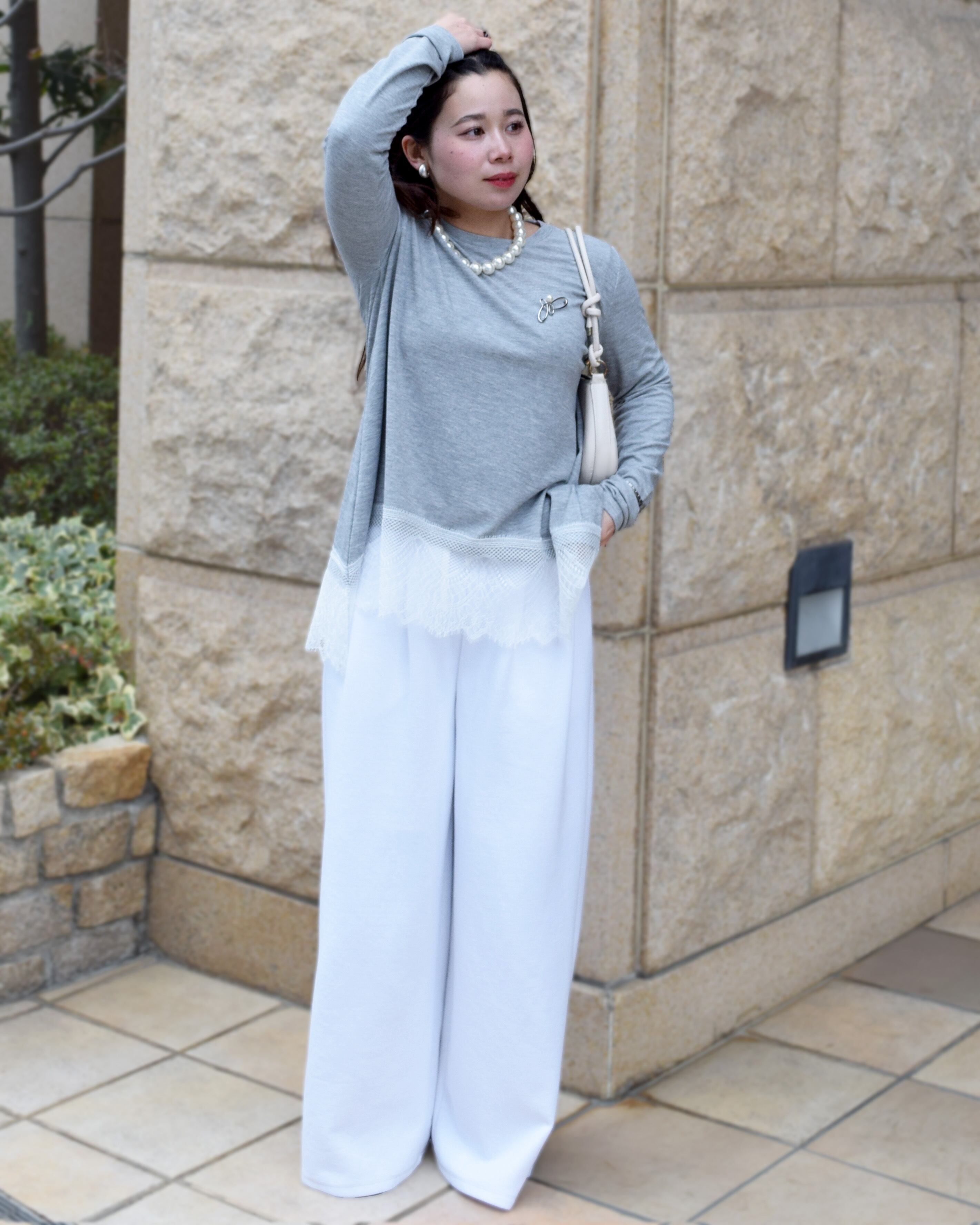 R780333 大人可愛い裾レースTOPS | ROSIEE
