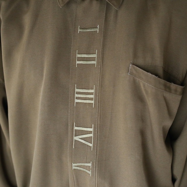 "刺繍" roman numerals loose silhouette  fly-front minimal shirt