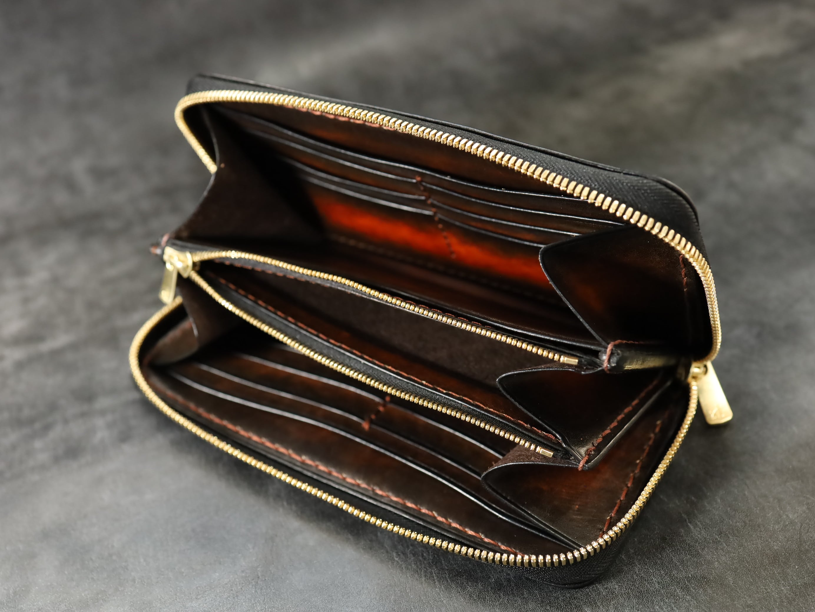 猫のラウンドファスナー長財布 | Haruleather