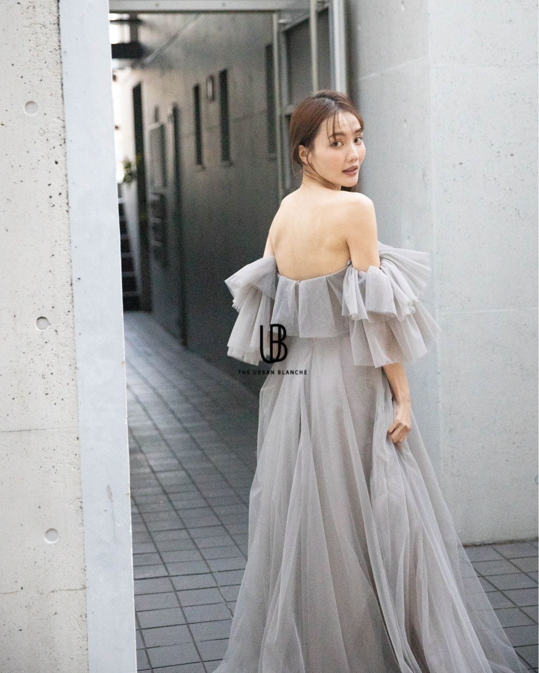 NEW ARRIVAL CD77】 新作入荷 /2WAY 袖取り外し可能 カラードレス 挙式