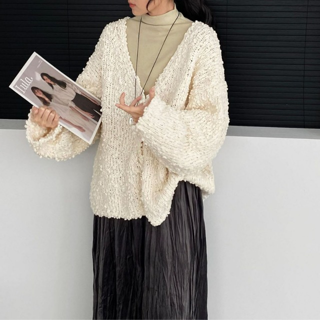 v-neck oversize knit cardigan J00071