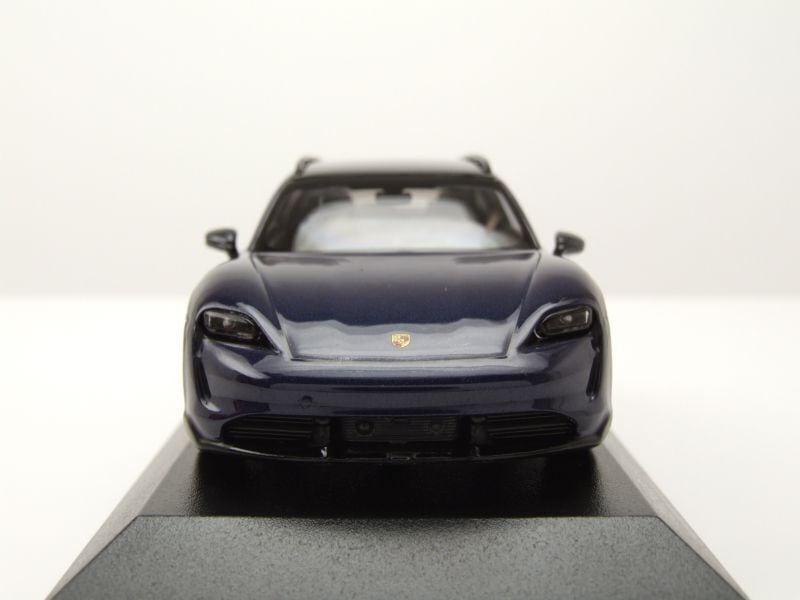 ポルシェ タイカン クロスツーリスモ ターボ S 2021 1/43 ポルシェ タイカン クロスツーリスモ ターボ S 2021 1/43