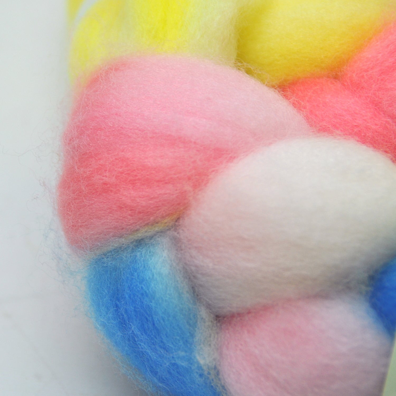 手染め羊毛【防縮メリノ60'sトップ・040】約120g | ひつじや