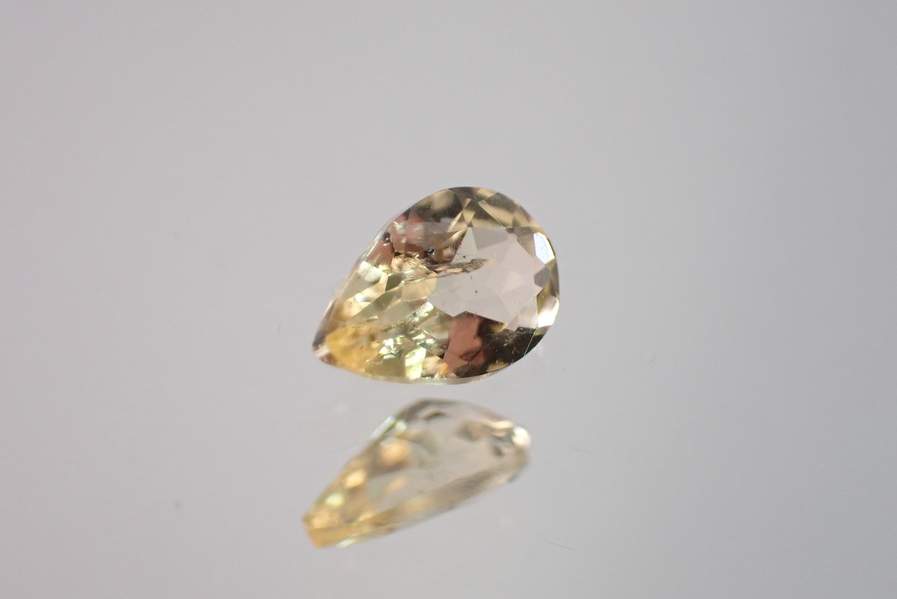 インペリアルトパーズ　0.45ct　 [D9-11]
