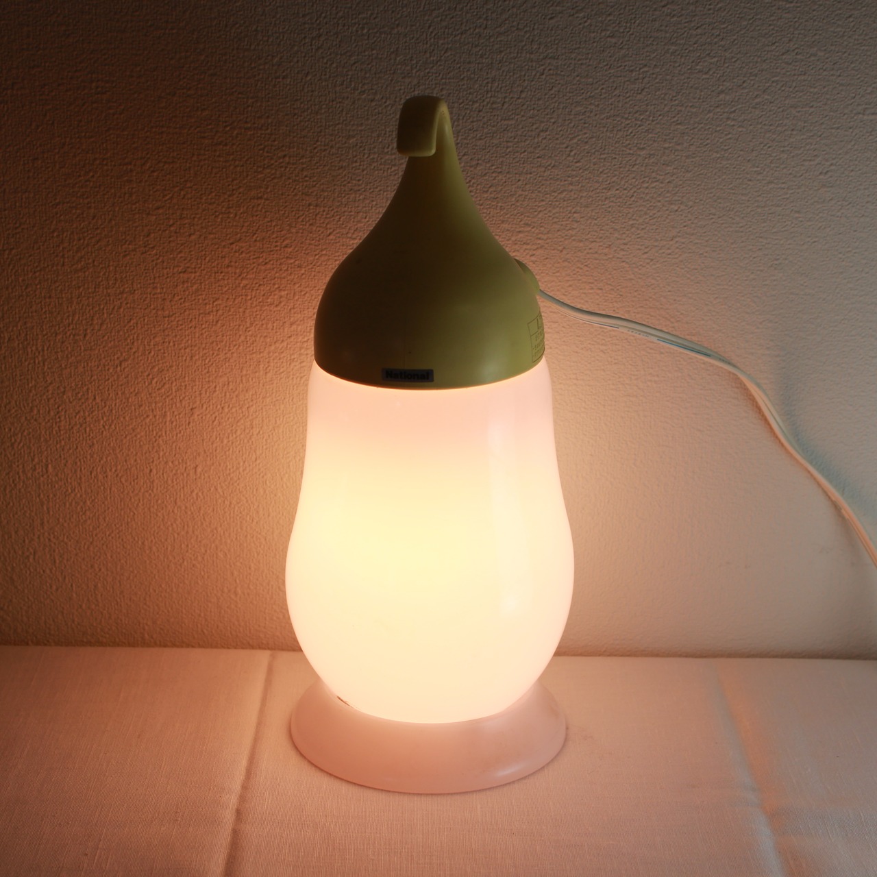 やわらかなフォルムのNationのスタンド＆吊り下げランプ