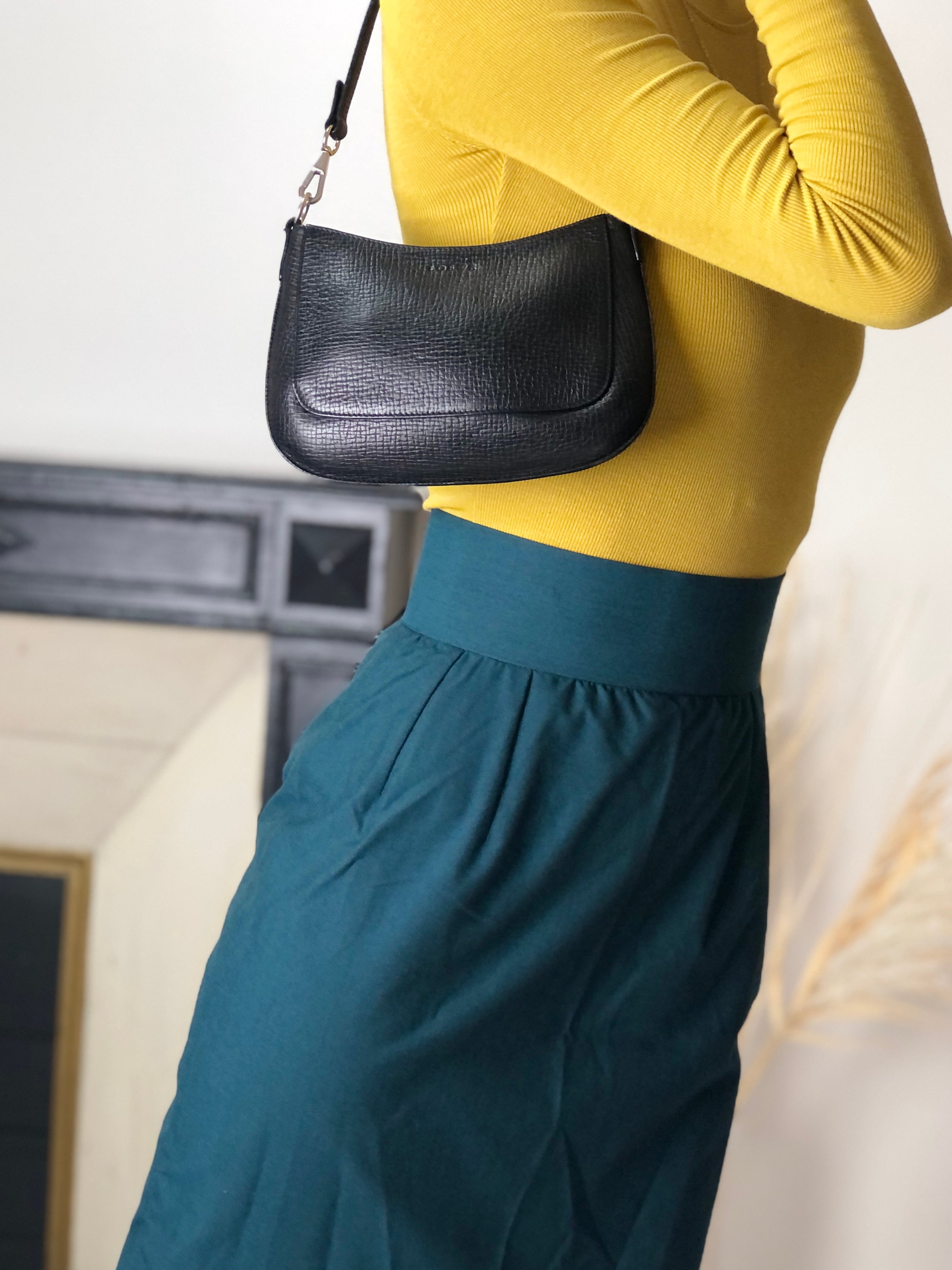 LOEWE ロエベ ハンドバッグ ブラック ロゴ 型押し レザー ミニバッグ vintage ヴィンテージ オールド dxvbfj