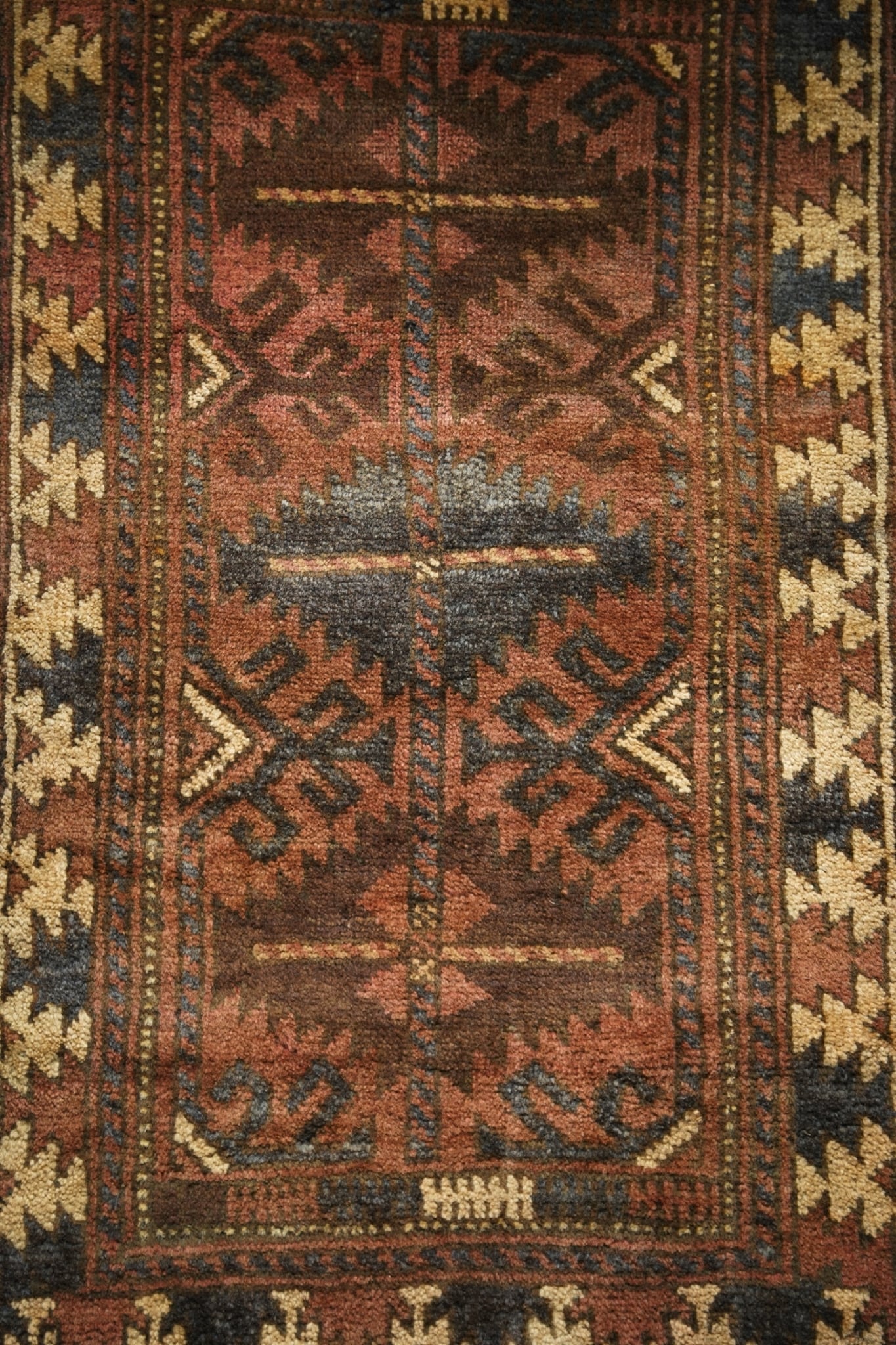 2473-Vintage Baluch rug