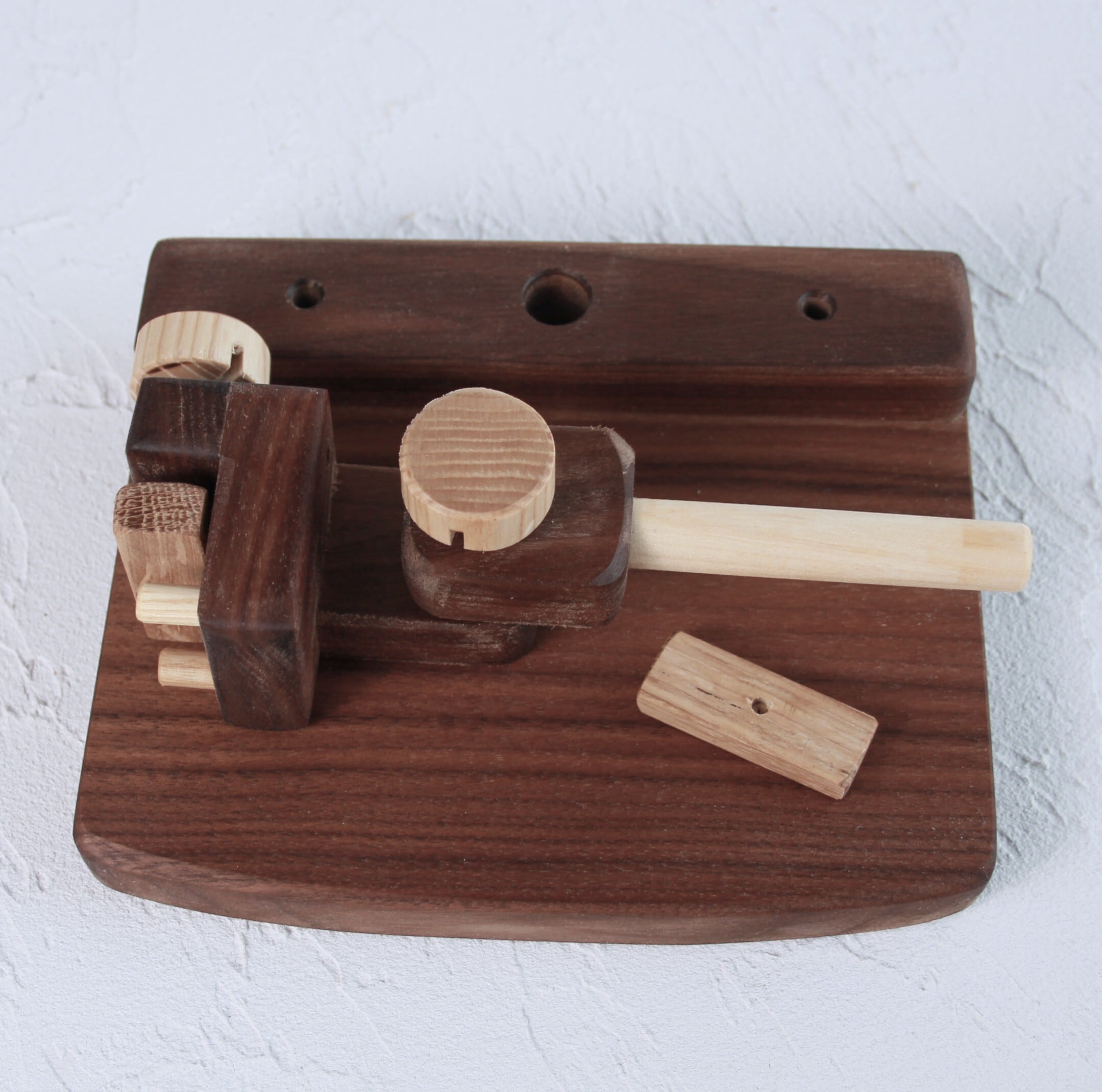 刺繍の置き物 刺繍丸枠スタンド(オークC＋）銘木シリーズ【丸型ハンドル装備+