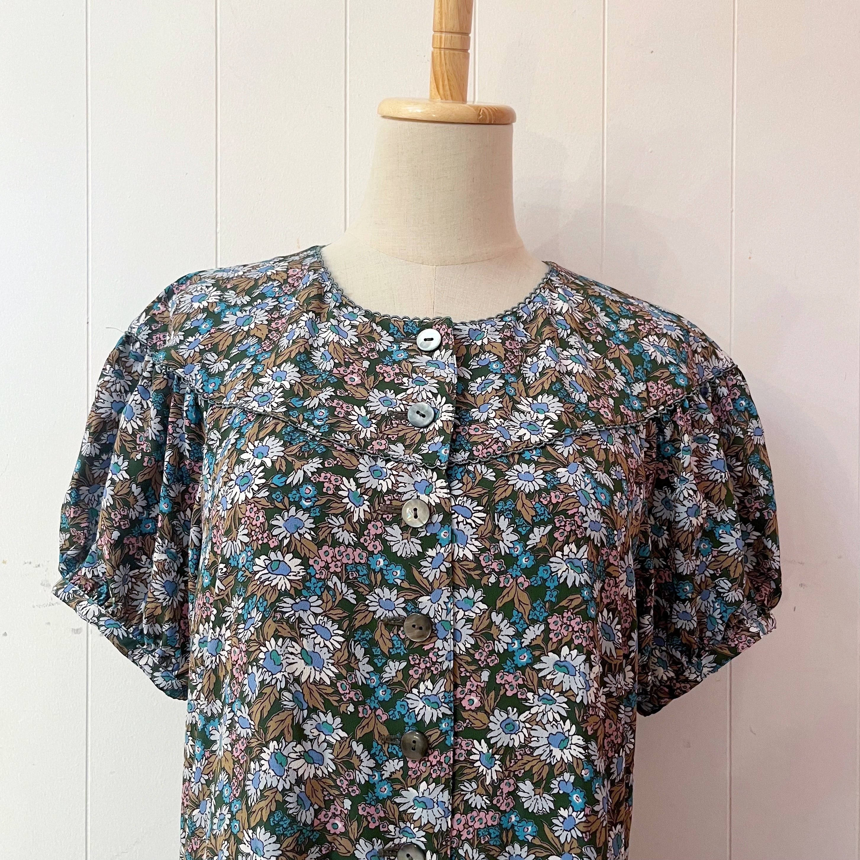 blue daisy round gather one-piece