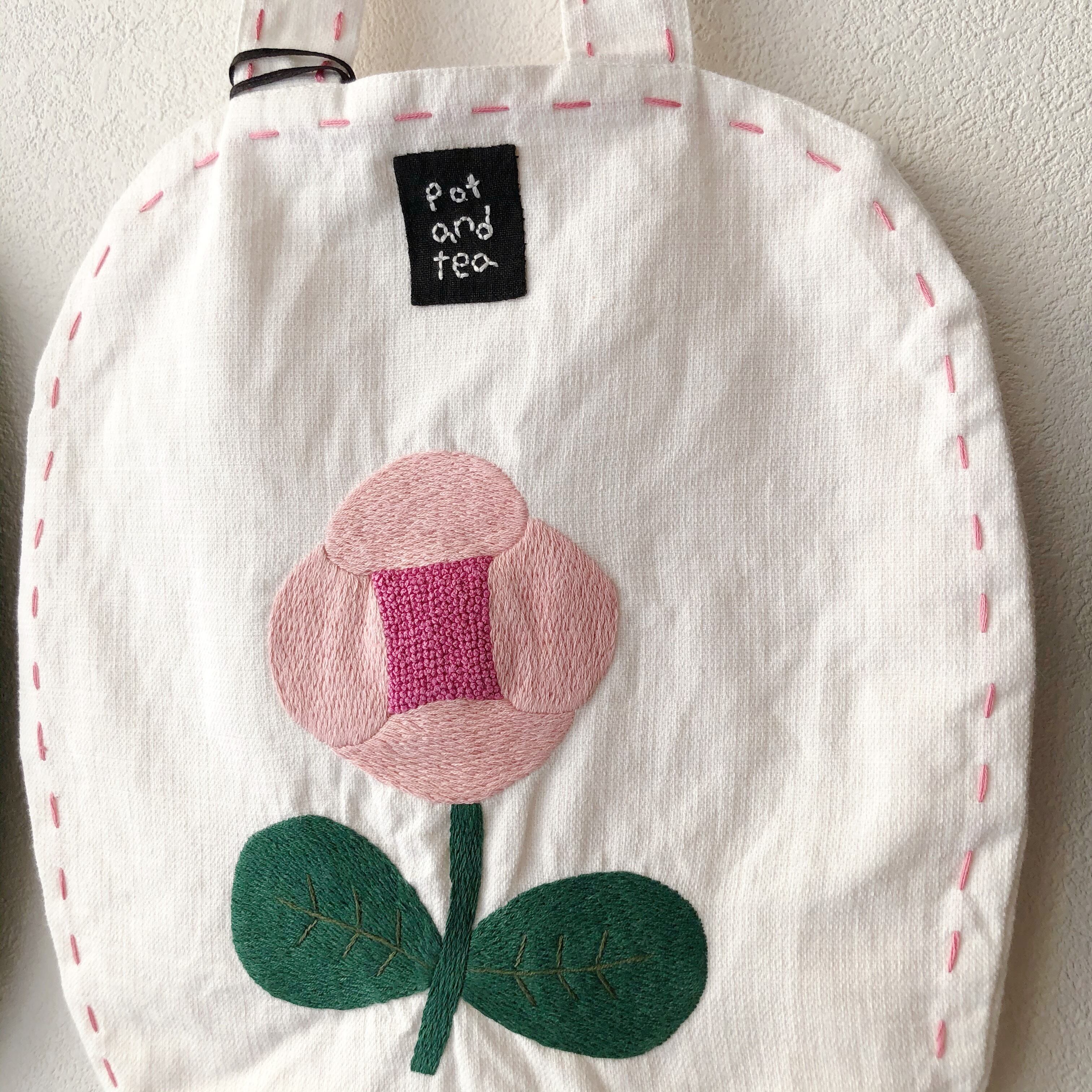 pot and tea 一輪のバラバッグ | Inside her head