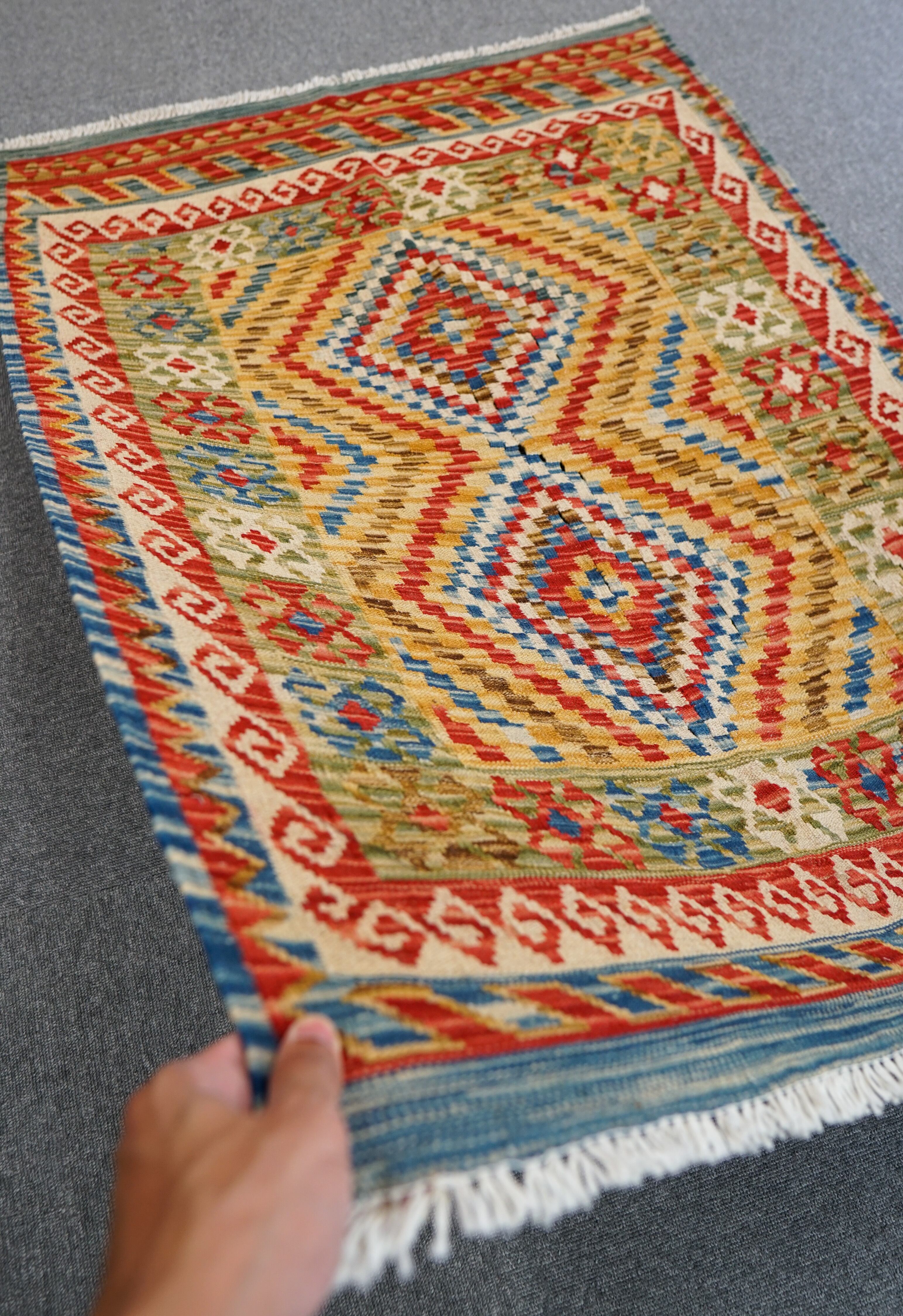 ペルシャ手織りシルジャンキリム トライバルラグ 146×105cm | Decorworks