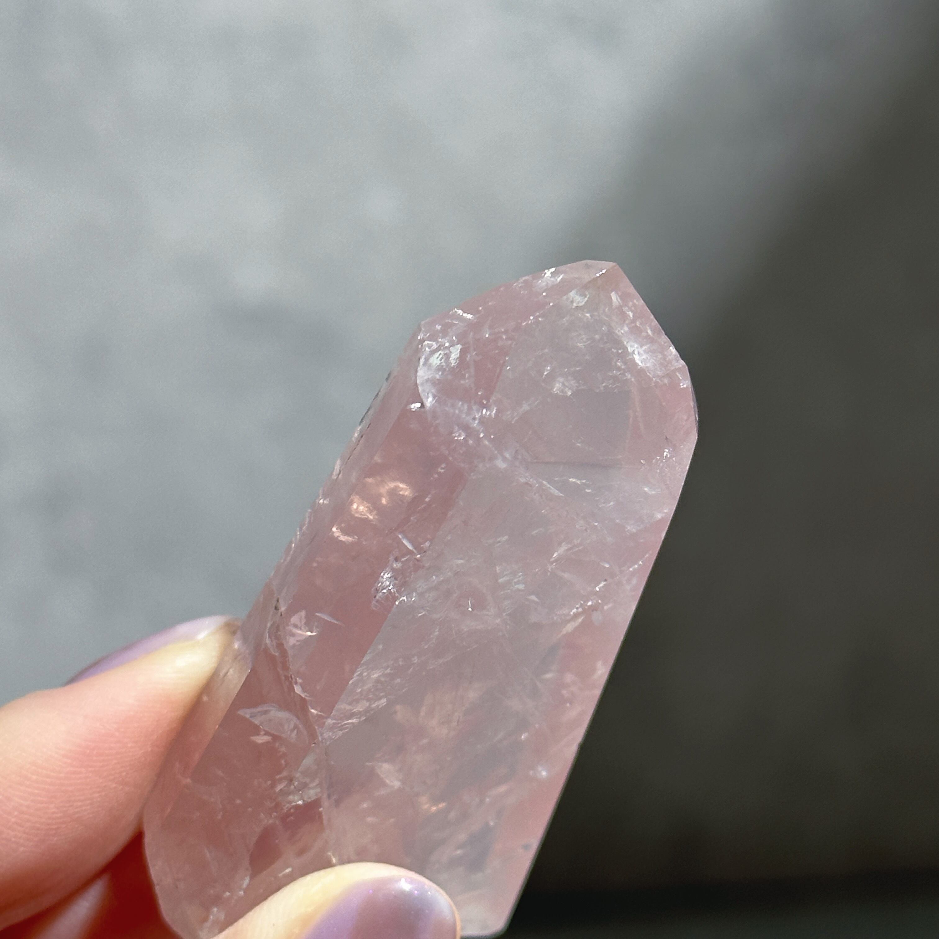 虹◎ローズクォーツタワー54◇ Rose Quartz Tower ◇天然石・鉱物
