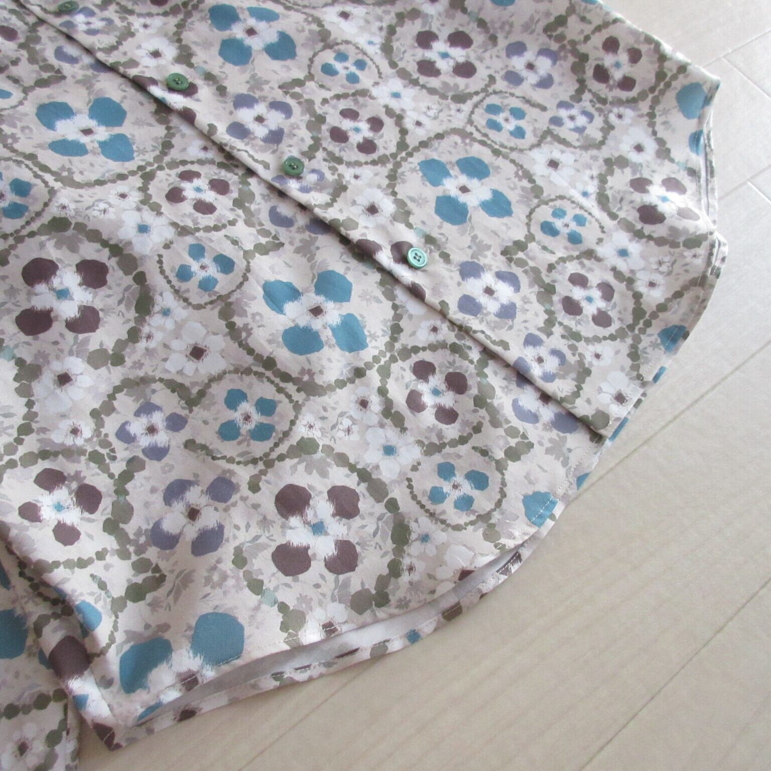 あじさい　男女兼用　柄シャツ　長袖