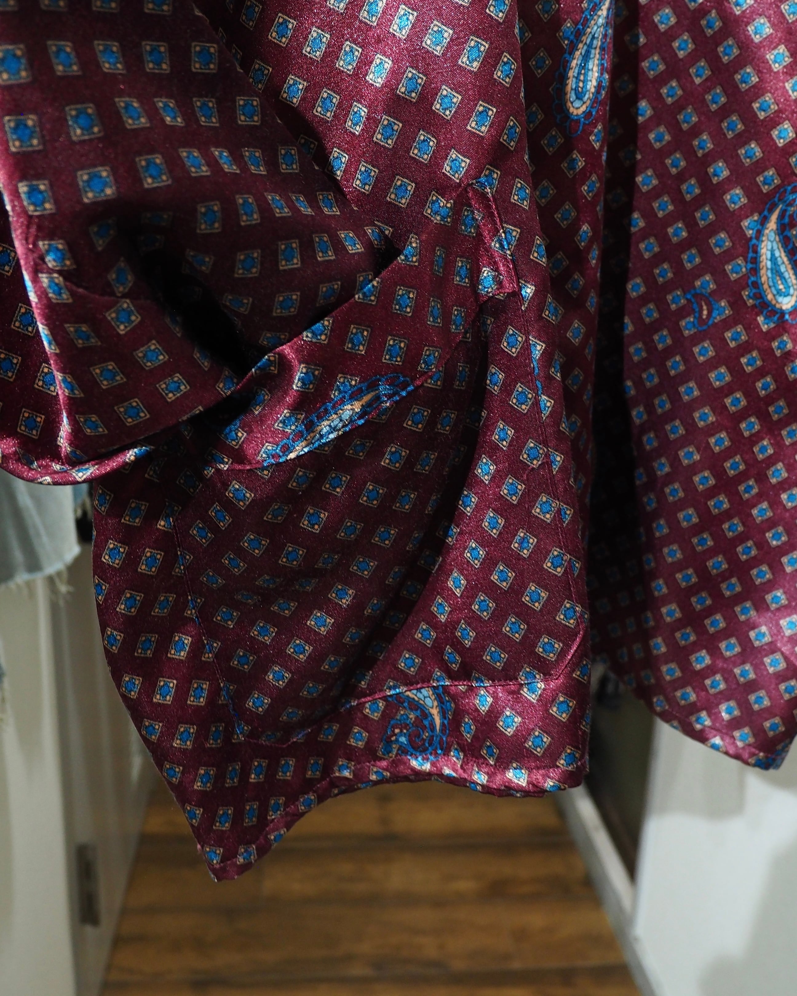 1990s Beautiful Bordeaux × Old Luxury Art Pattern Vintage Drape Loose Shirt