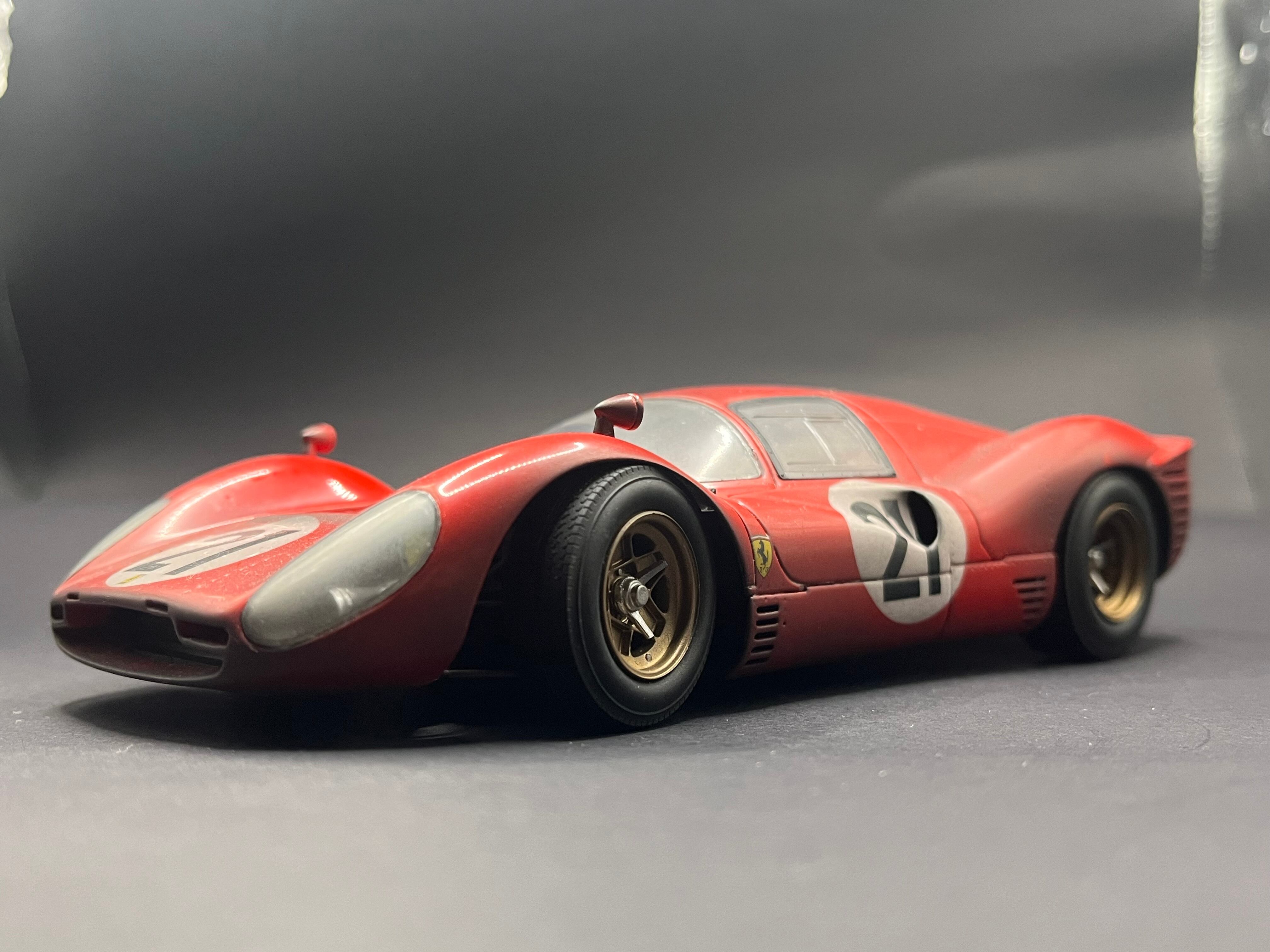 フェラーリ　330P4 フェラーリ330P4が1:8スケールでレースウェザードコレクションに加わり